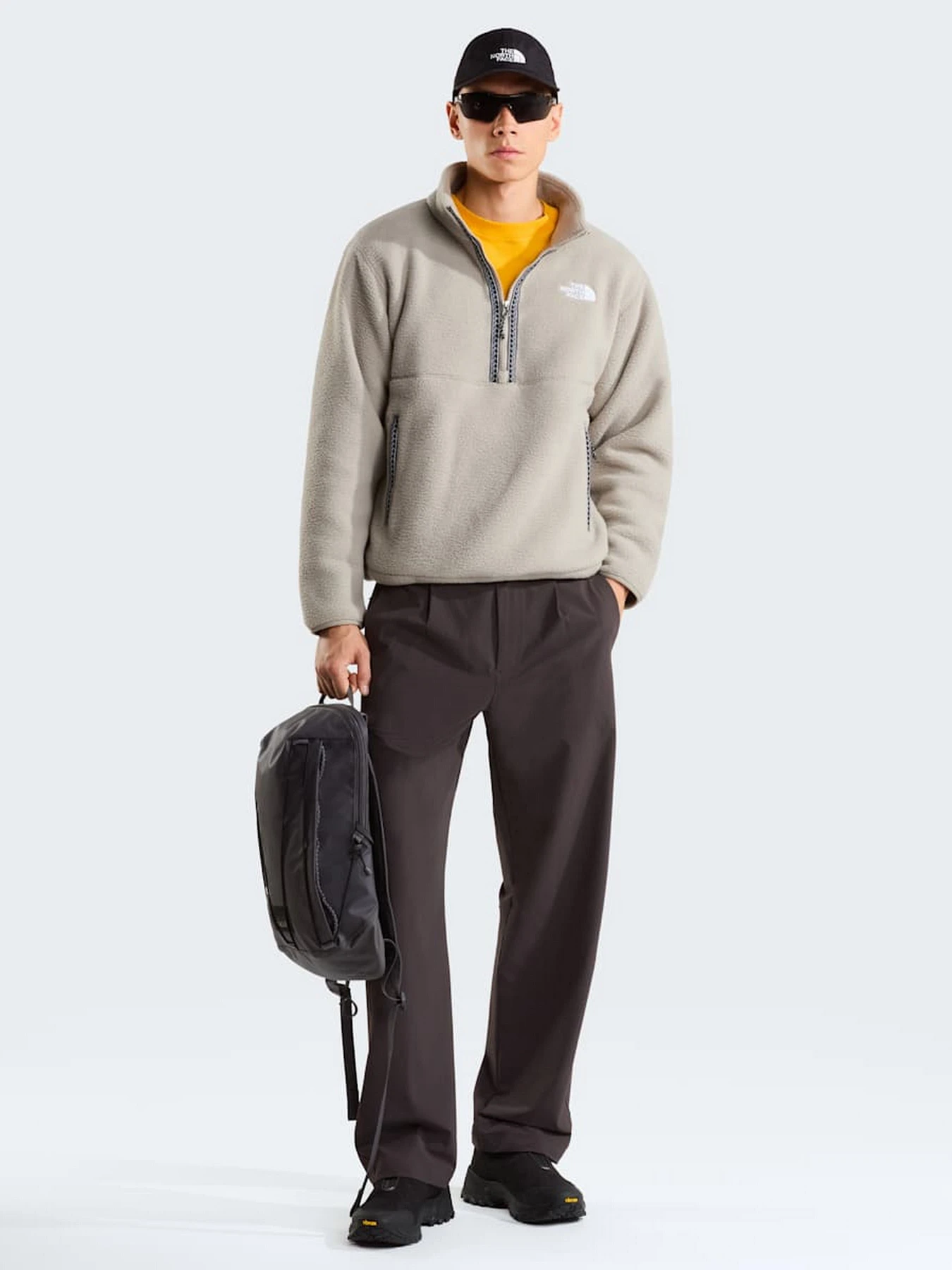 Худи и свитшоты The North Face M TNF FLEESKI 1/4 ZIP PO модель NF0A88XR2MB1 Фото