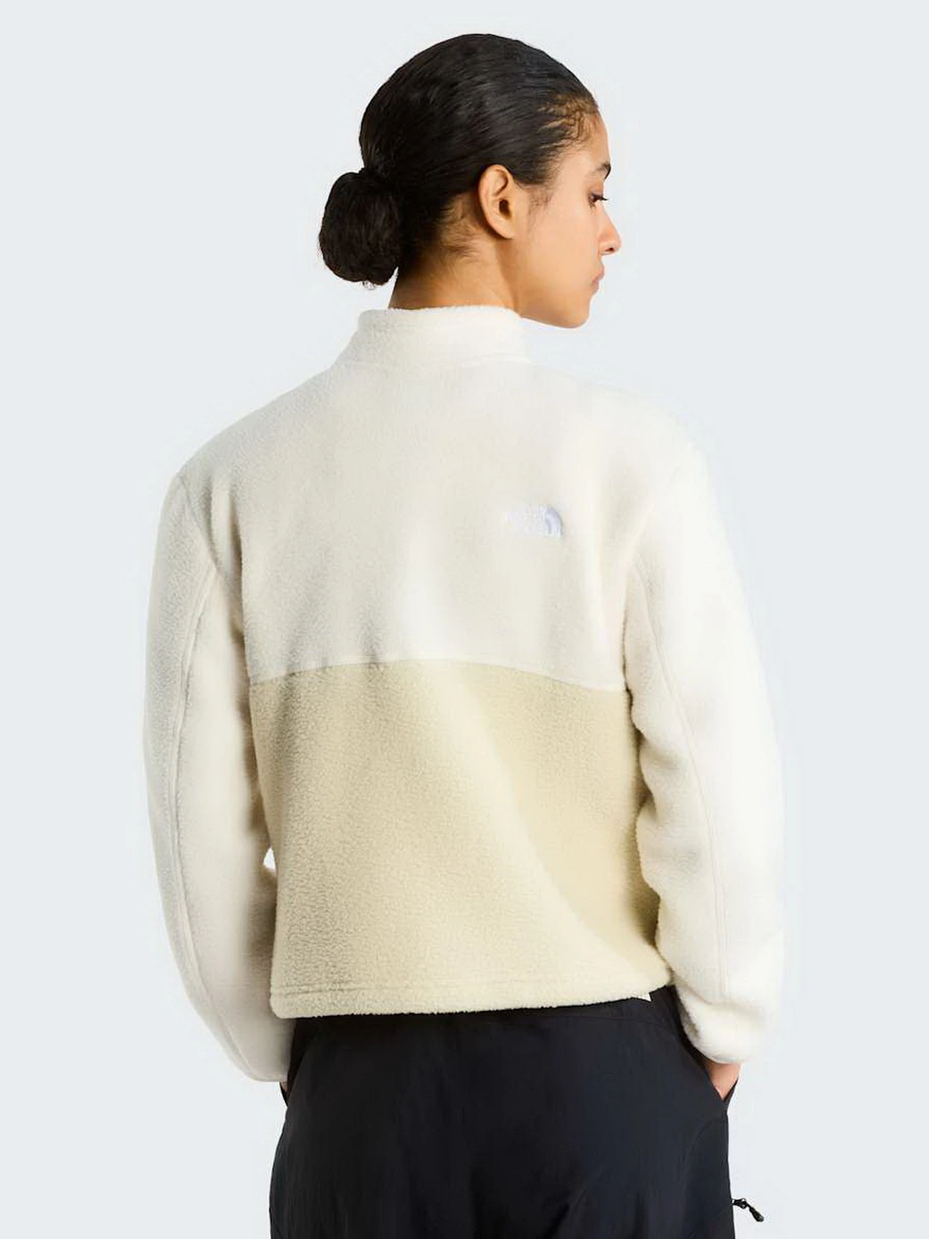 Худи и свитшоты The North Face W YUMIORI 1/4 ZIP модель NF0A8E89MIA1 Фото