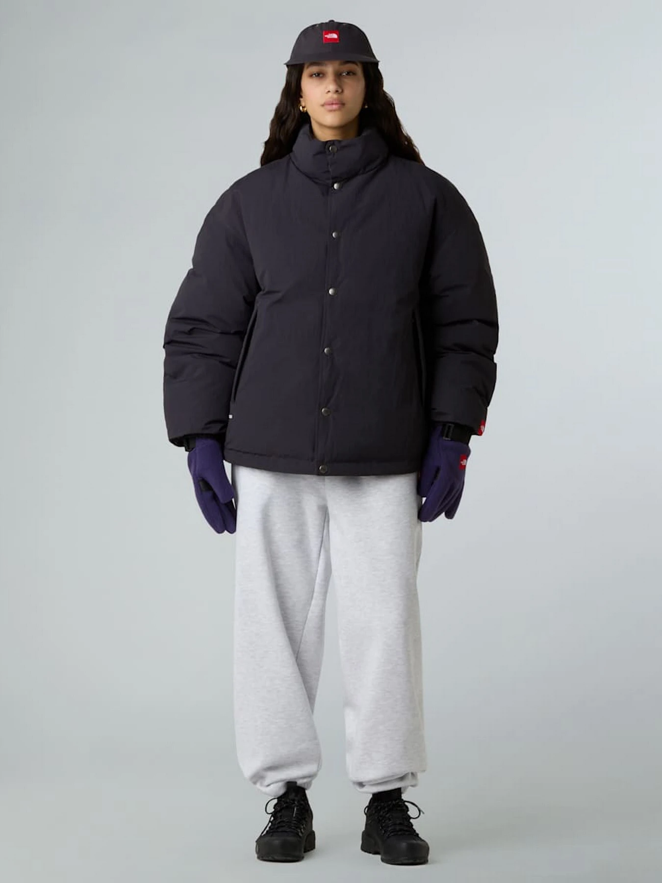 Куртки та дублянки The North Face M TNF RED BOX DOWN JACKET модель NF0A8EGB0SA1 Куртки та дублянки The North Face M TNF RED BOX DOWN JACKET модель NF0A8EGB0SA1 Фото