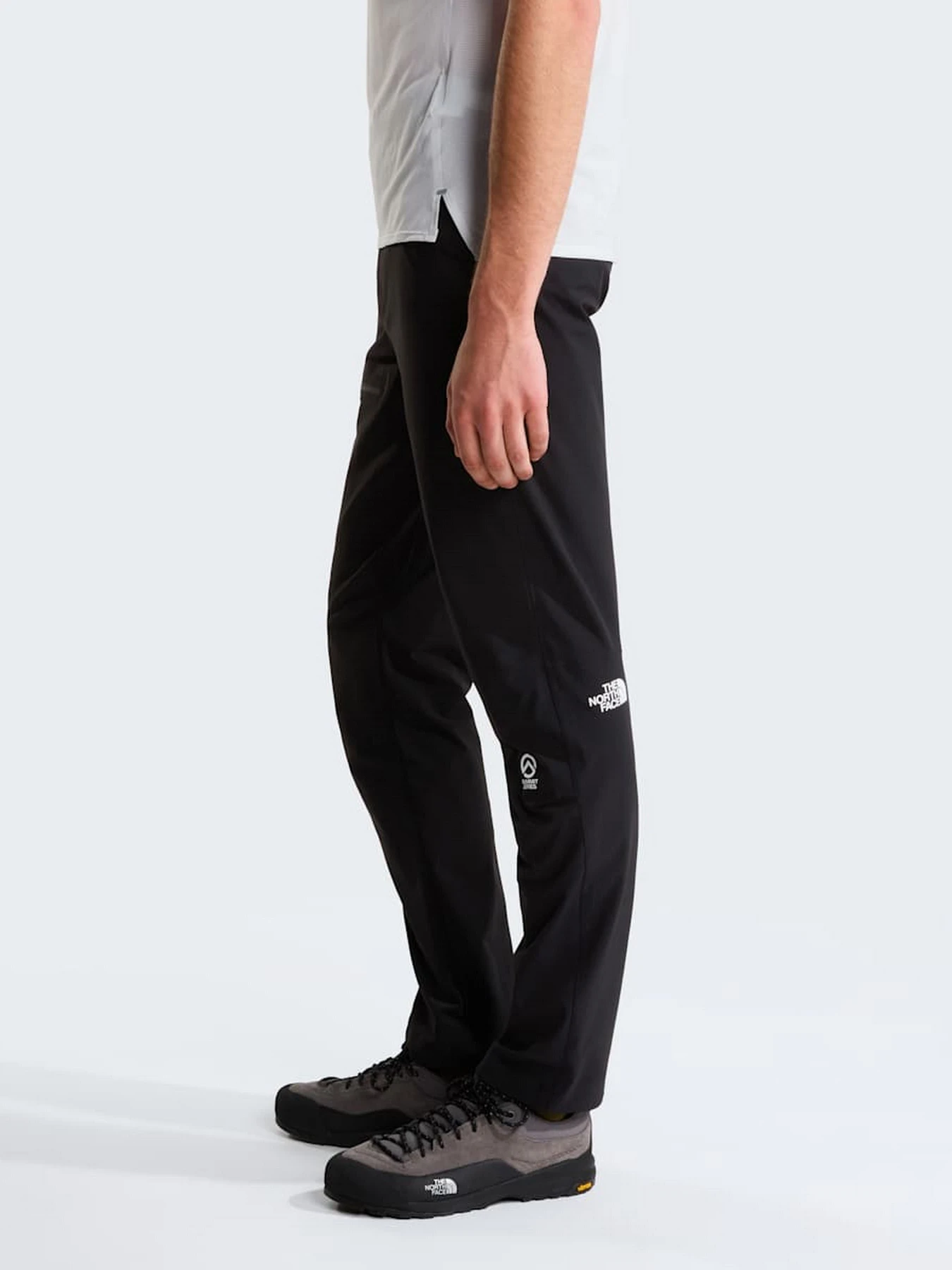 Брюки The North Face M SUMMIT OFF WIDTH PANT модель NF0A8EQXJK31 Фото