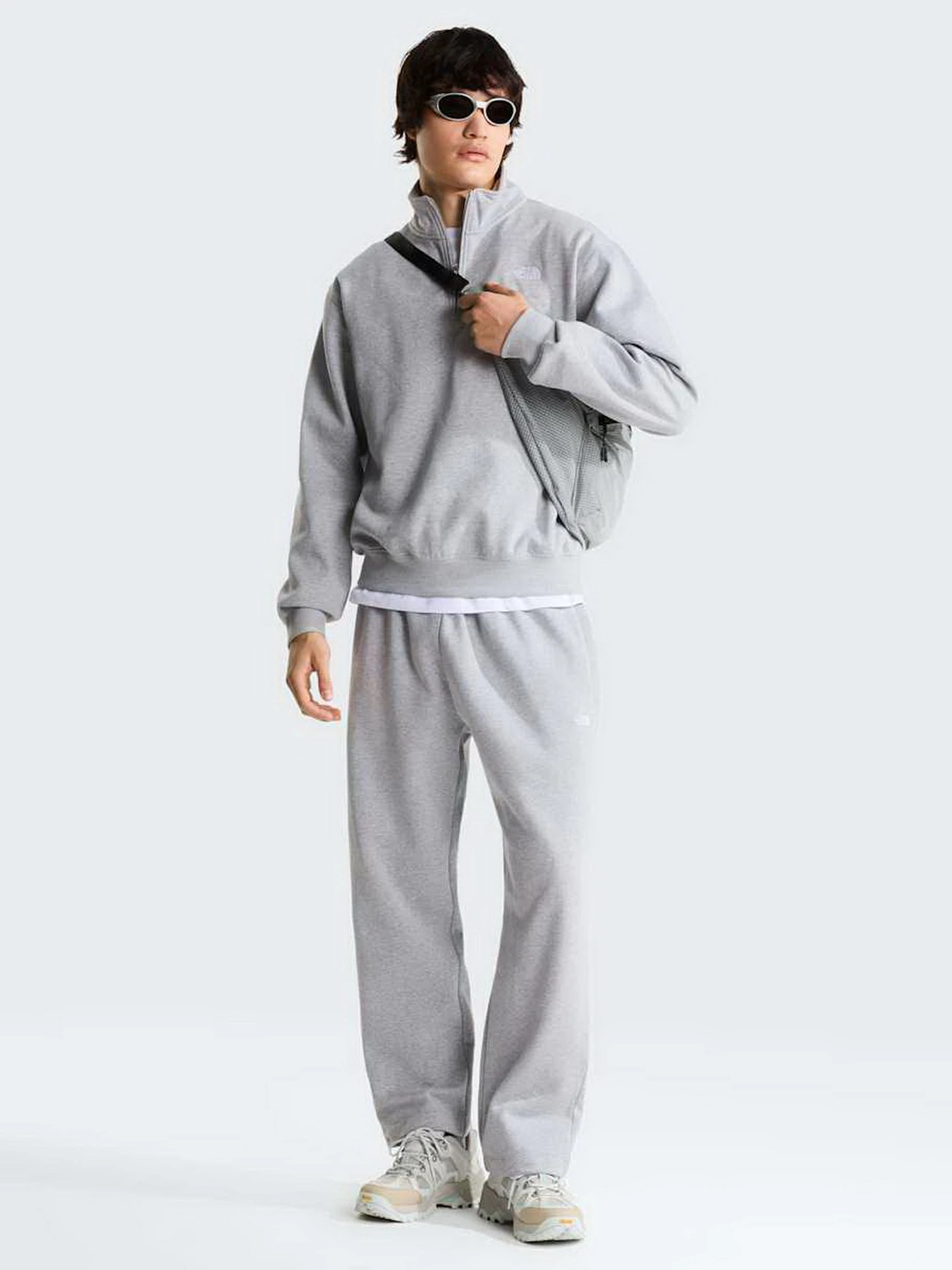 Худи и свитшоты The North Face M TNF ESSENTIAL SIMPLE DOME RE модель NF0A8FD8CQO1 Худи и свитшоты The North Face M TNF ESSENTIAL SIMPLE DOME RE модель NF0A8FD8CQO1 Фото