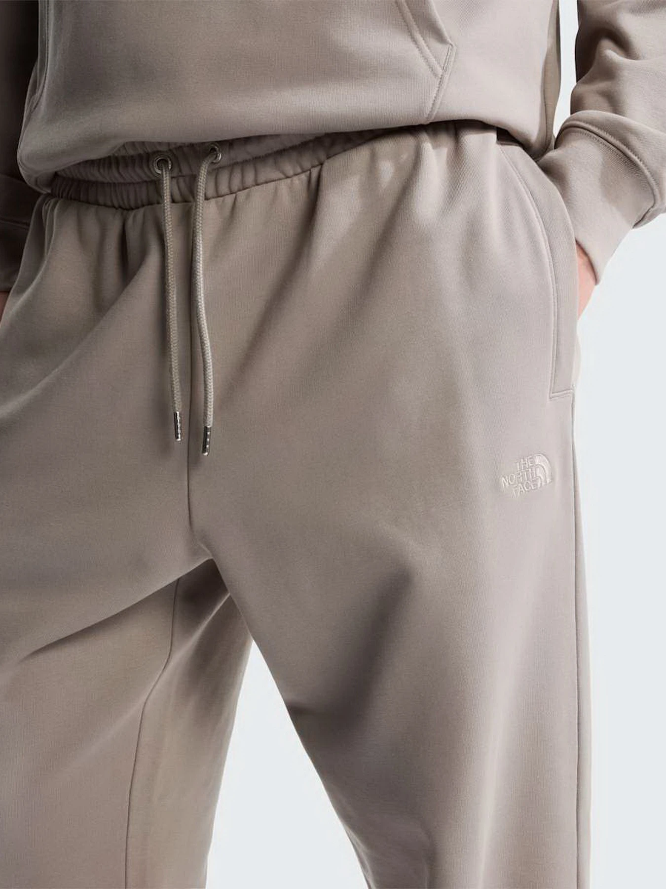 Брюки The North Face M TNF ESSENTIAL TERRY SIMPLE D модель NF0A8FDF2MB1 Фото