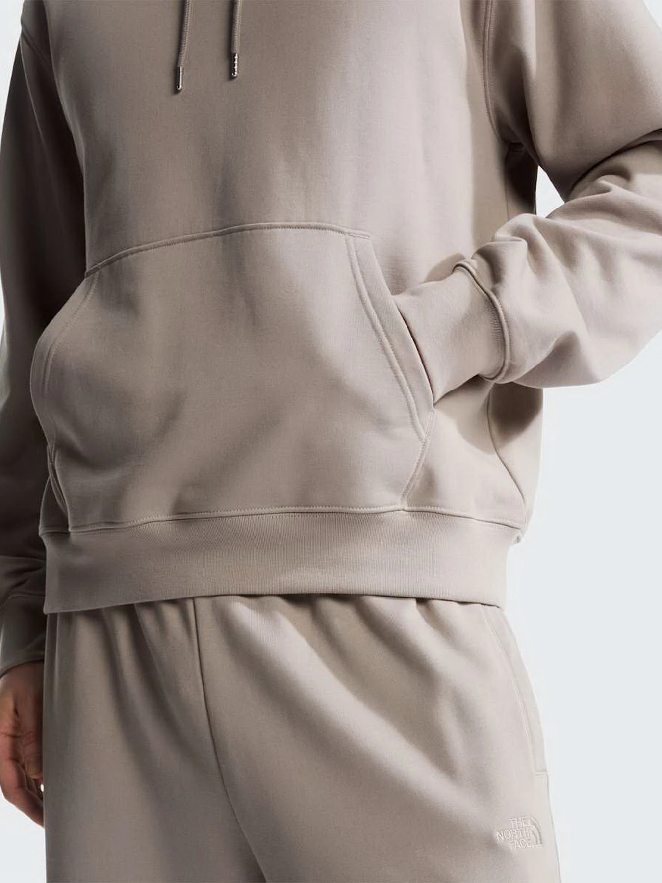 Худи и свитшоты The North Face M TNF ESSENTIAL TERRY SIMPLE D модель NF0A8FX92MB1 Фото