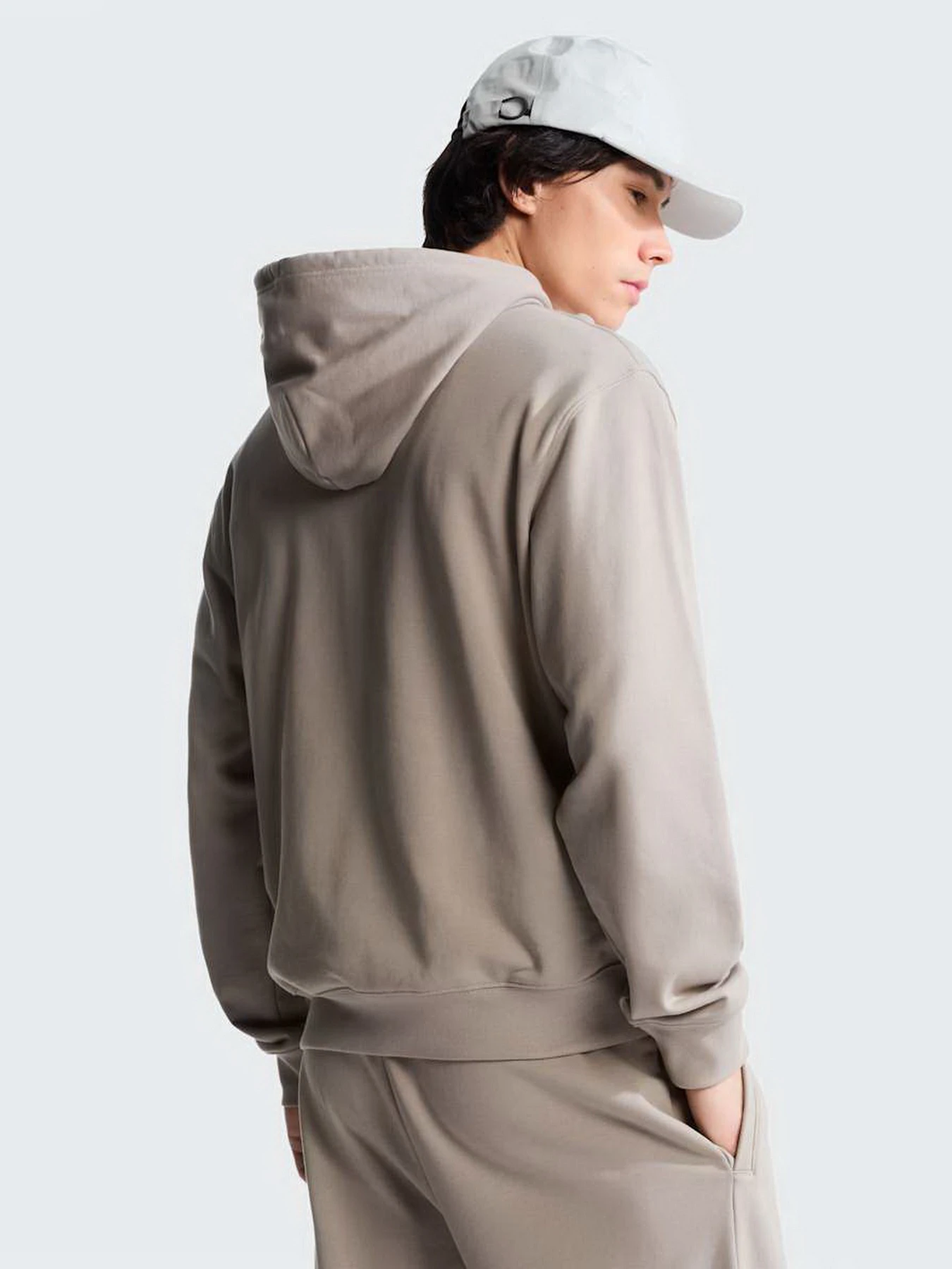 Худи и свитшоты The North Face M TNF ESSENTIAL TERRY SIMPLE D модель NF0A8FX92MB1 Фото
