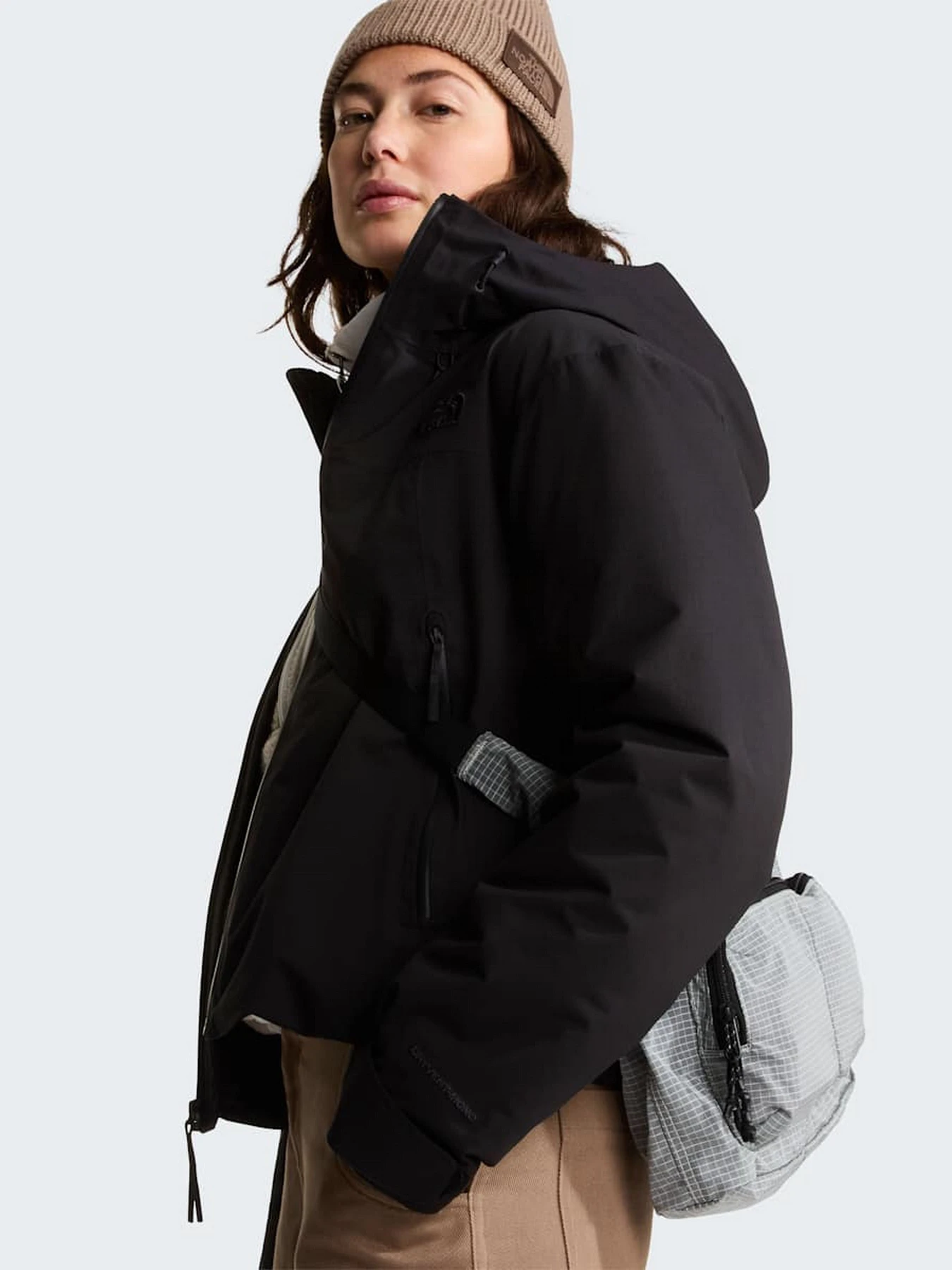 Куртки та дублянки The North Face W TNF RANGE LT HOODED JACKET модель NF0A8H18JK31 Фото