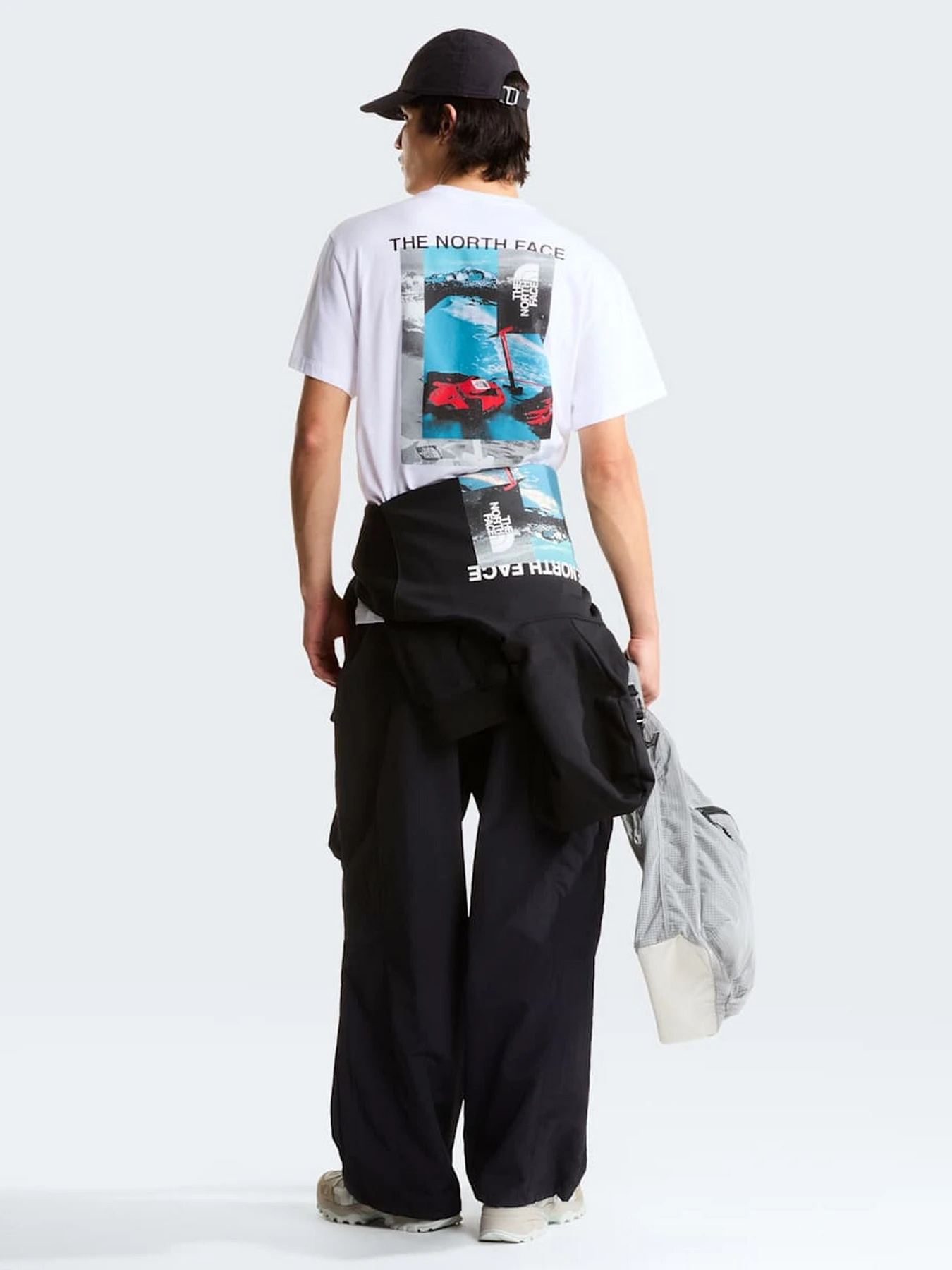 Футболки и поло The North Face M APEX '75 COLLAGE RELAXED SHO модель NF0A8H5KFN41 Футболки и поло The North Face M APEX '75 COLLAGE RELAXED SHO модель NF0A8H5KFN41 Фото