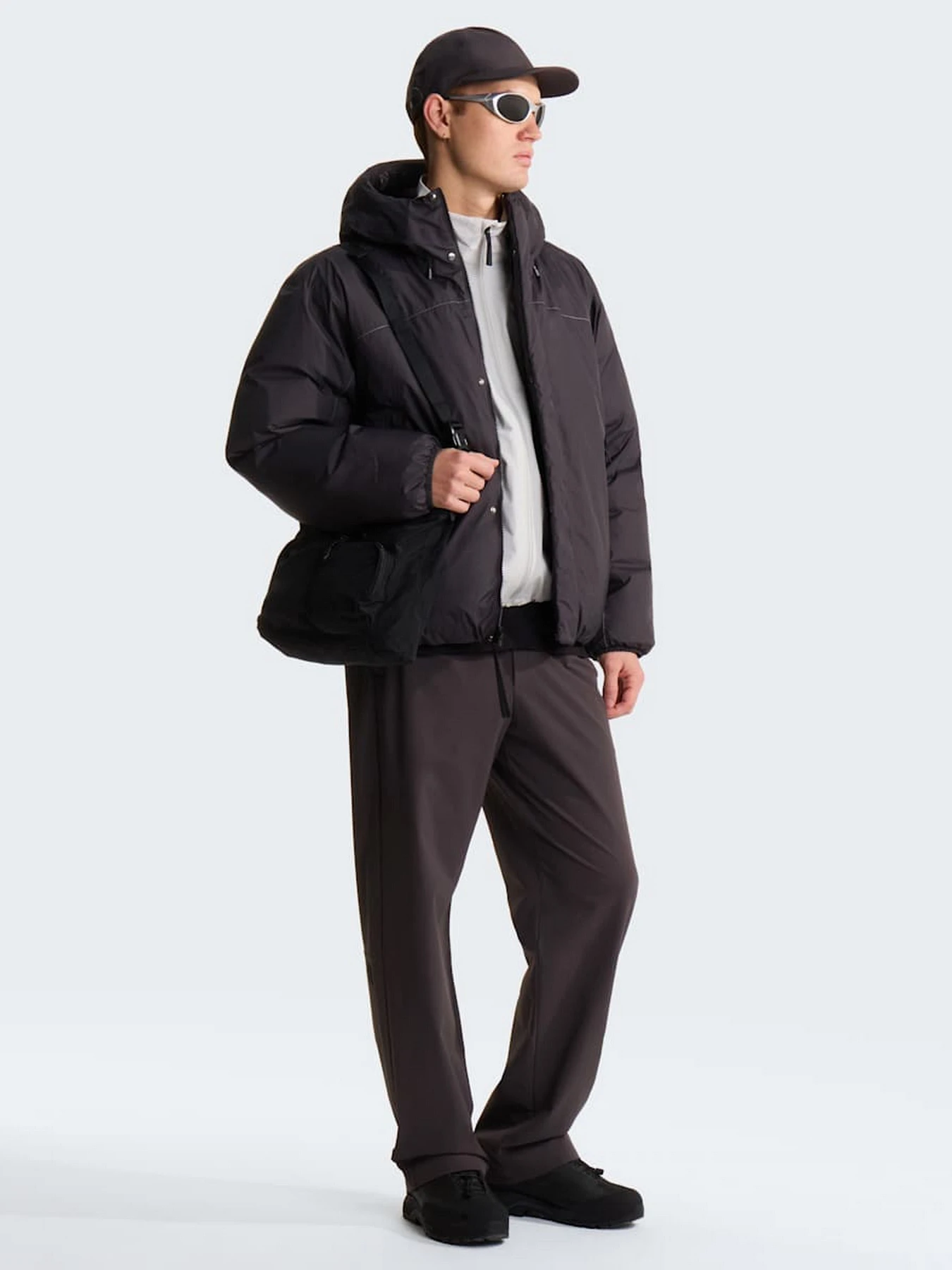 Брюки The North Face M TNF BLACK BOX TECH WOVEN PAN модель NF0A8H9MNO11 Фото