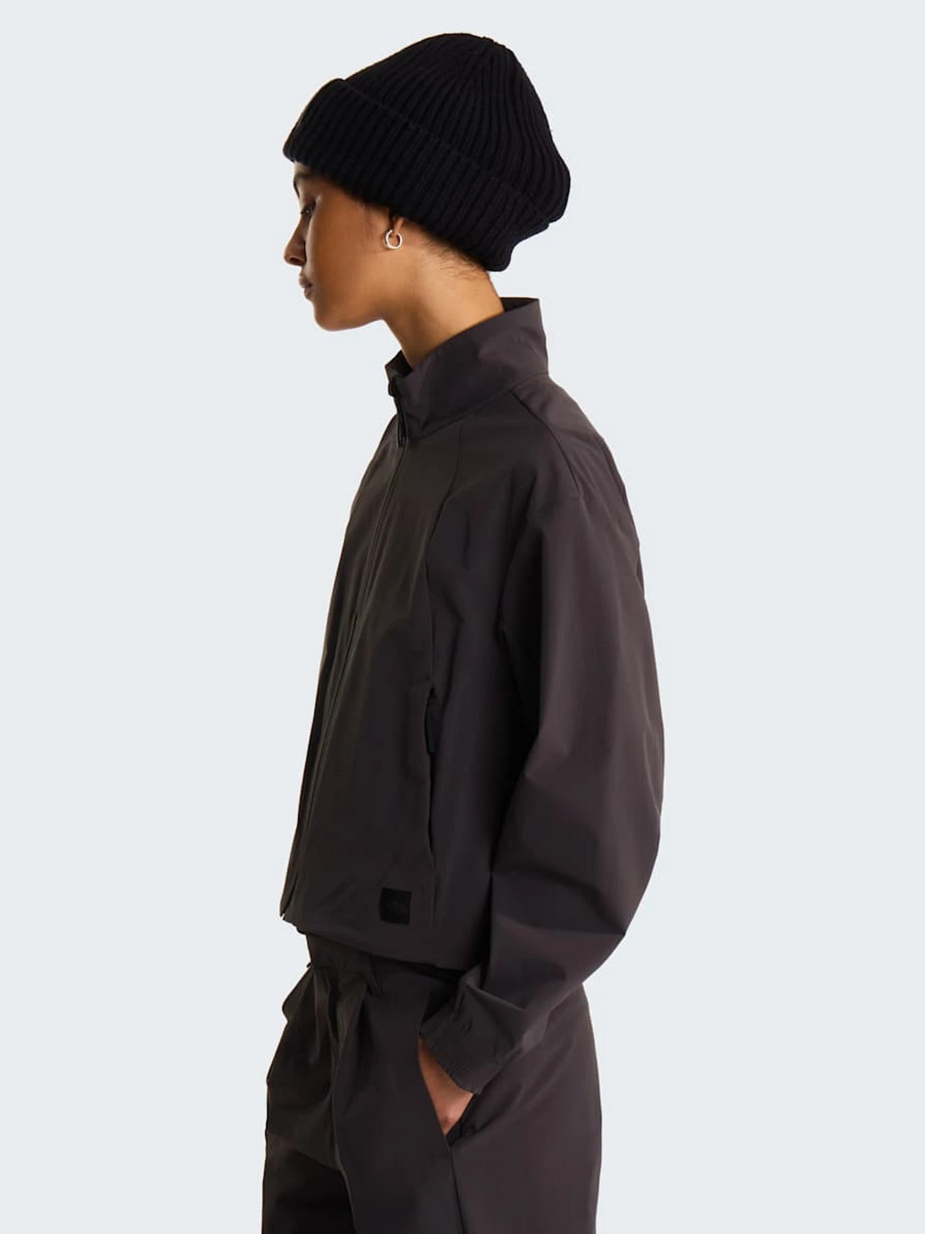 Куртки та дублянки The North Face W TNF BLACK BOX TECH WOVEN JAC модель NF0A8H9NNO11 Фото