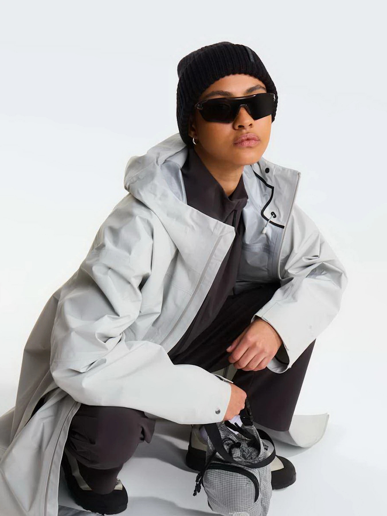 Куртки та дублянки The North Face W TNF BLACK BOX TECH WOVEN JAC модель NF0A8H9NNO11 Фото