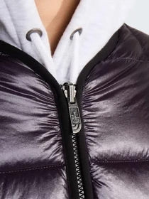 Куртки и дубленки The North Face M TNF RED BOX LINER JACKET модель NF0A8HDHUX91 Фото