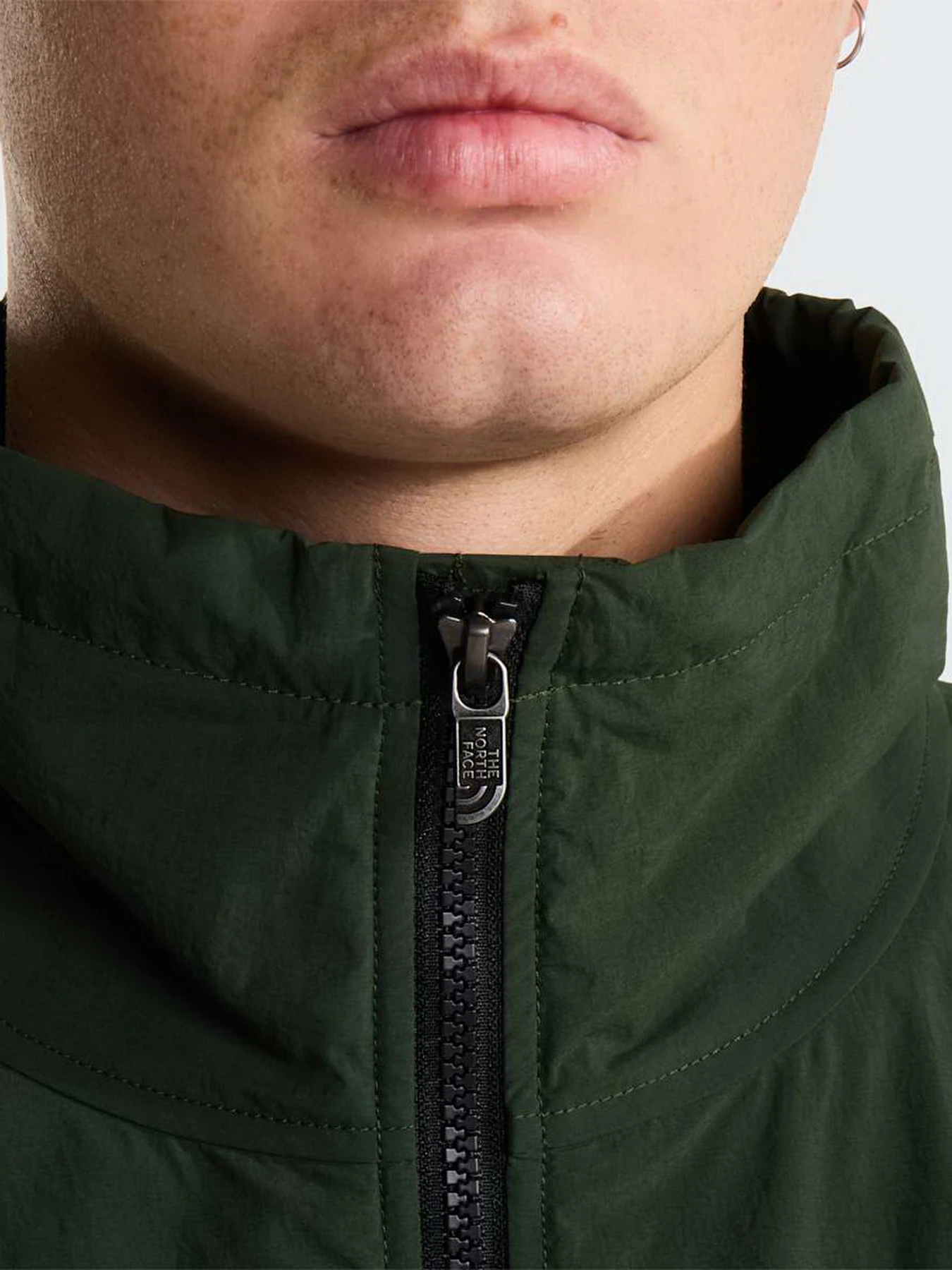 Куртки та дублянки The North Face M TNF RED BOX NYLON FLEECE LIN модель NF0A8HDKNLW1 Фото