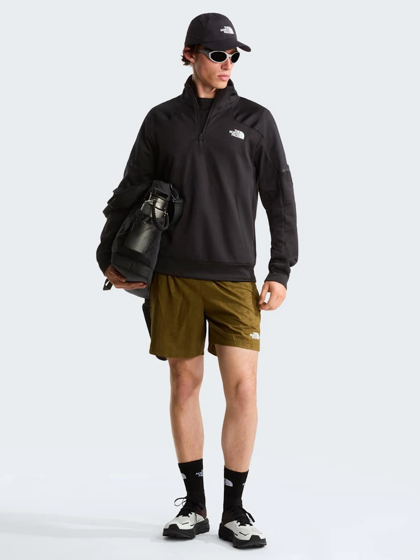 Худі та світшоти The North Face M MOUNTAIN ATHLETICS 1/4 ZIP F модель NF0A8J82JK31 Худі та світшоти The North Face M MOUNTAIN ATHLETICS 1/4 ZIP F модель NF0A8J82JK31 Фото