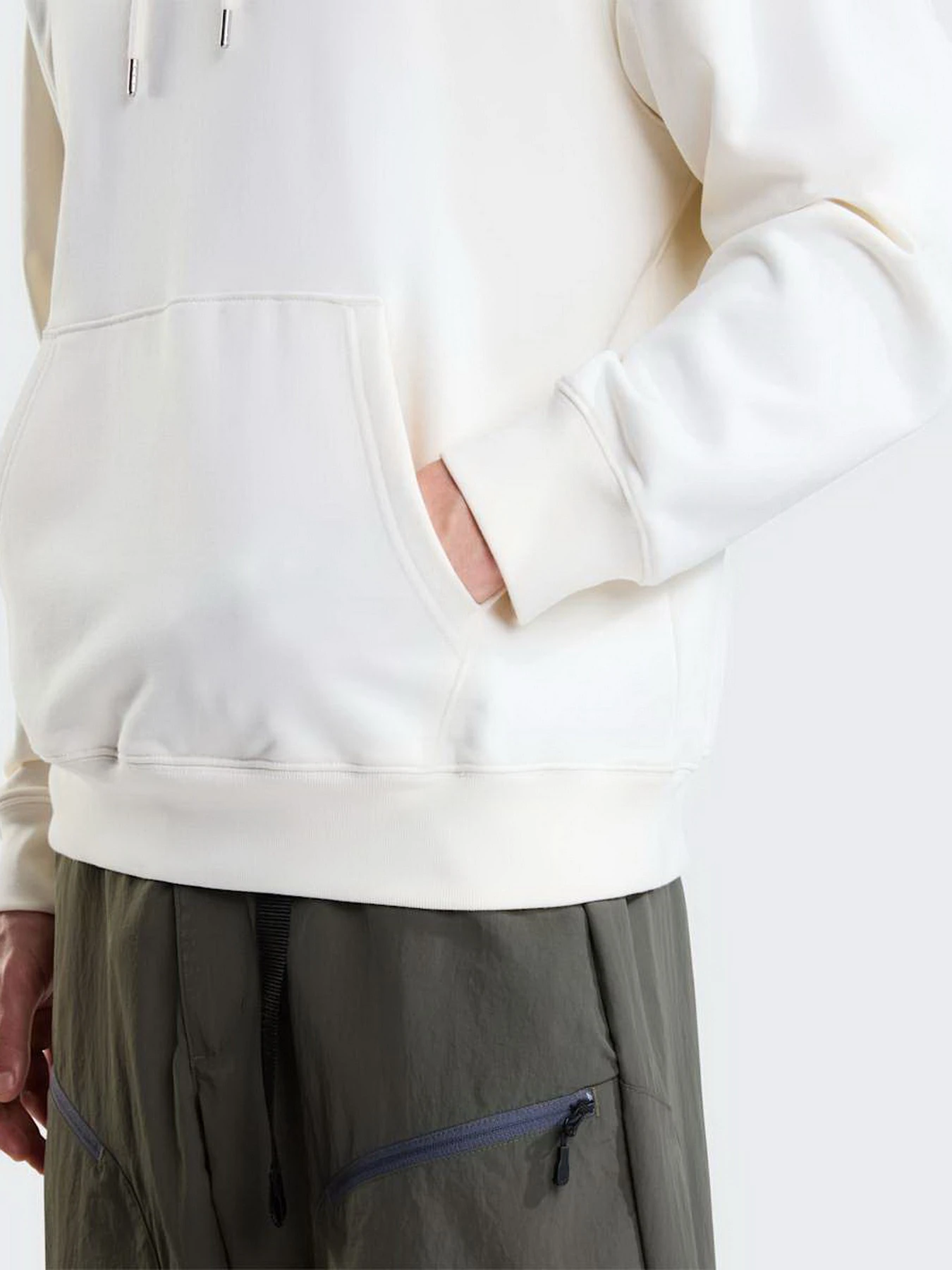 Худі та світшоти The North Face U EXPLORER BADGES RELAXED HOOD модель NF0A8JA2QLI1 Худі та світшоти The North Face U EXPLORER BADGES RELAXED HOOD модель NF0A8JA2QLI1 Фото