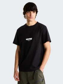Футболки и поло The North Face U TNF TAG RELAXED SHORT SLEEVE модель NF0A8JA6JK31 Фото