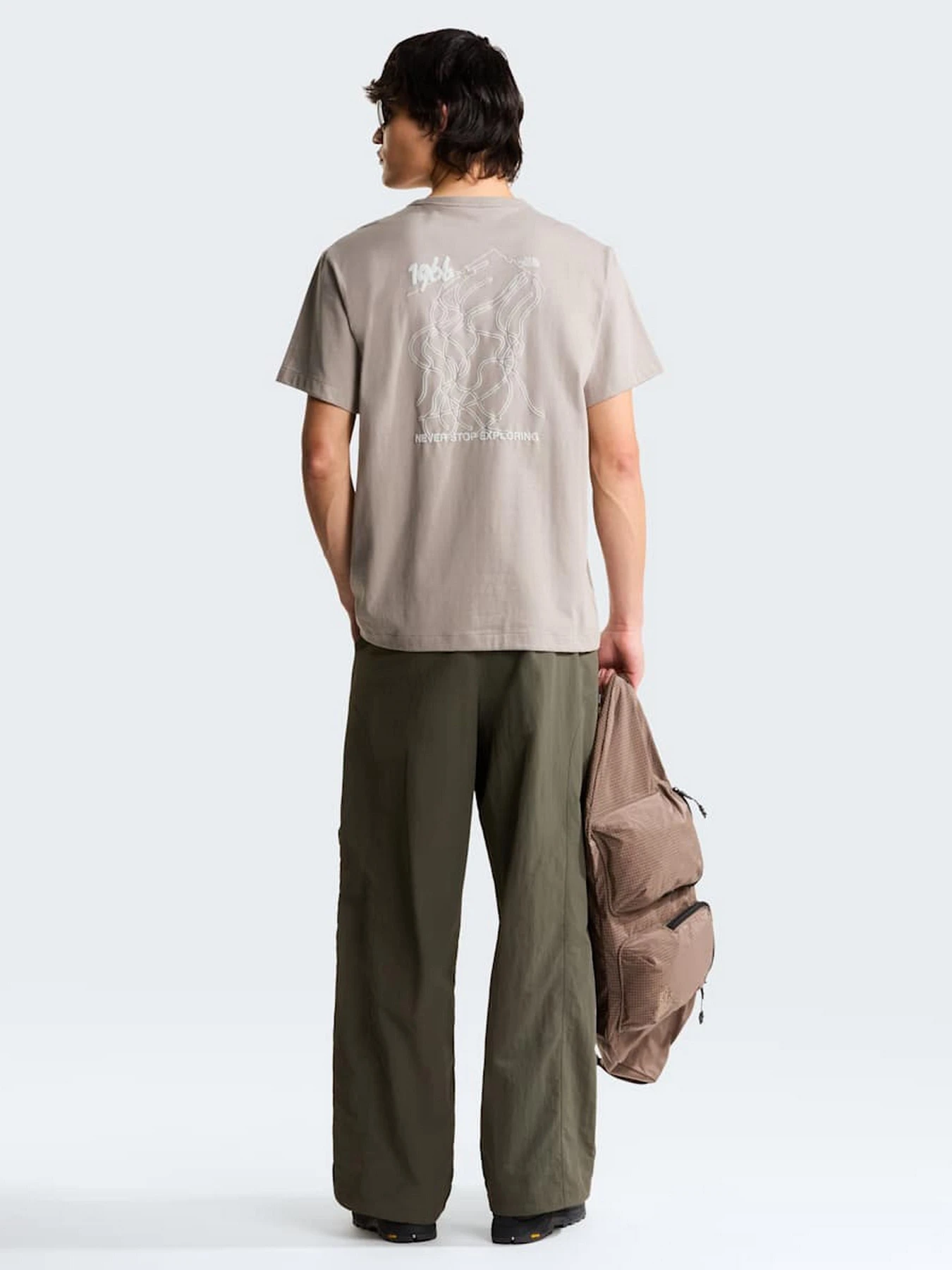 Футболки и поло The North Face U NSE SLOPES RELAXED SHORT SLE модель NF0A8JA82MB1 Футболки и поло The North Face U NSE SLOPES RELAXED SHORT SLE модель NF0A8JA82MB1 Фото
