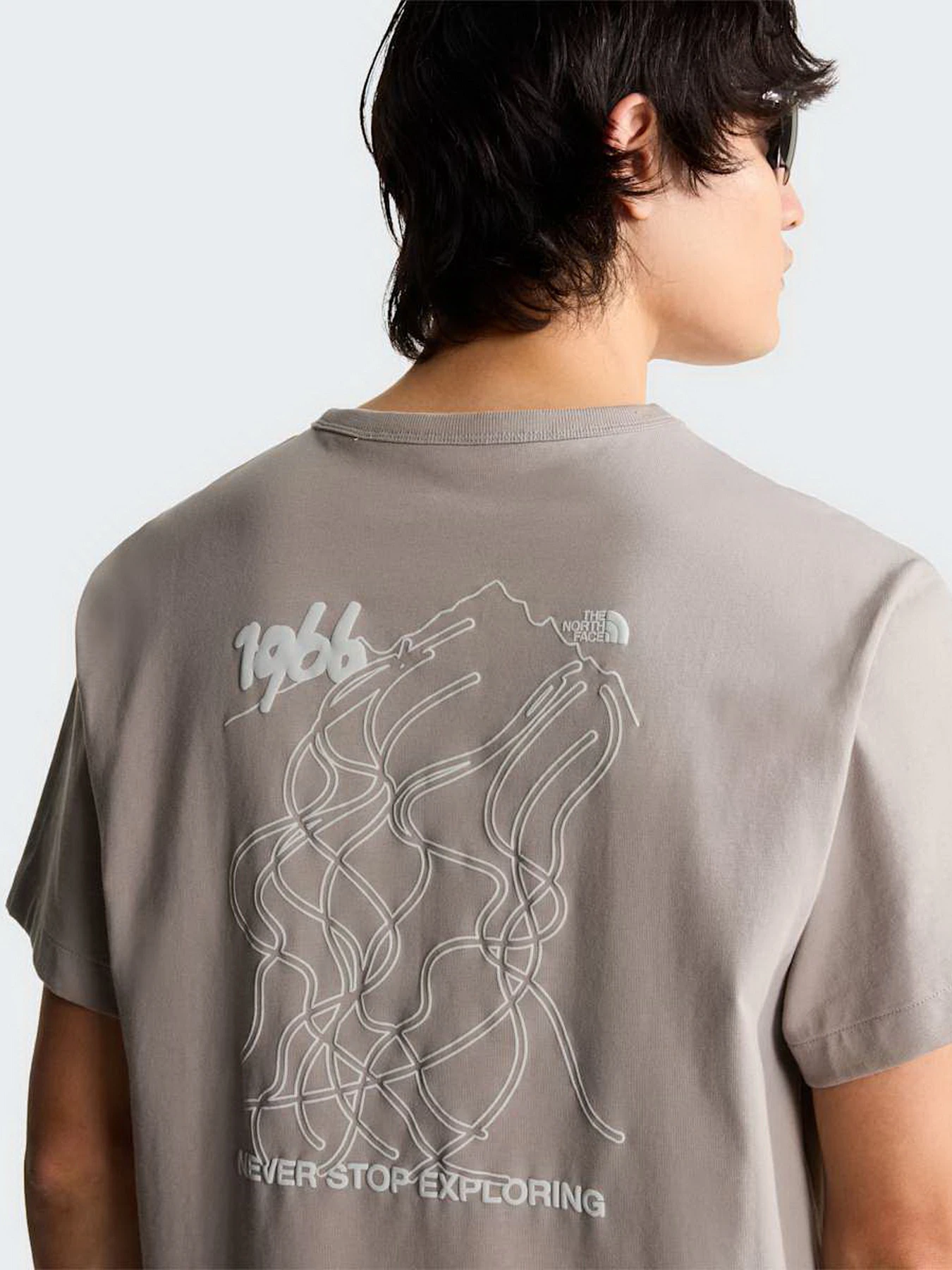 Футболки и поло The North Face U NSE SLOPES RELAXED SHORT SLE модель NF0A8JA82MB1 Футболки и поло The North Face U NSE SLOPES RELAXED SHORT SLE модель NF0A8JA82MB1 Фото