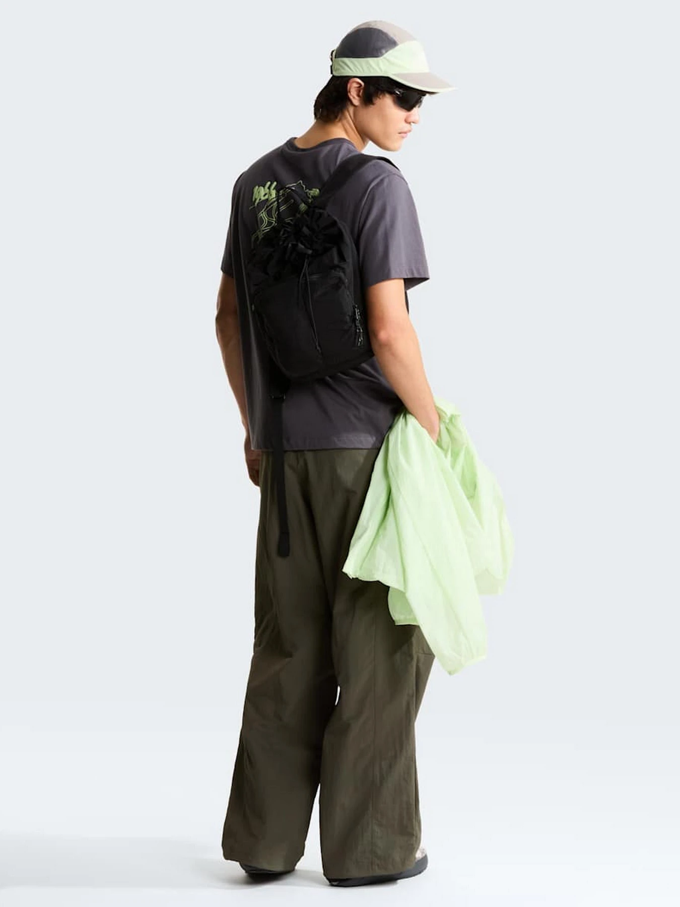 Футболки и поло The North Face U NSE SLOPES RELAXED SHORT SLE модель NF0A8JA8RHI1 Футболки и поло The North Face U NSE SLOPES RELAXED SHORT SLE модель NF0A8JA8RHI1 Фото