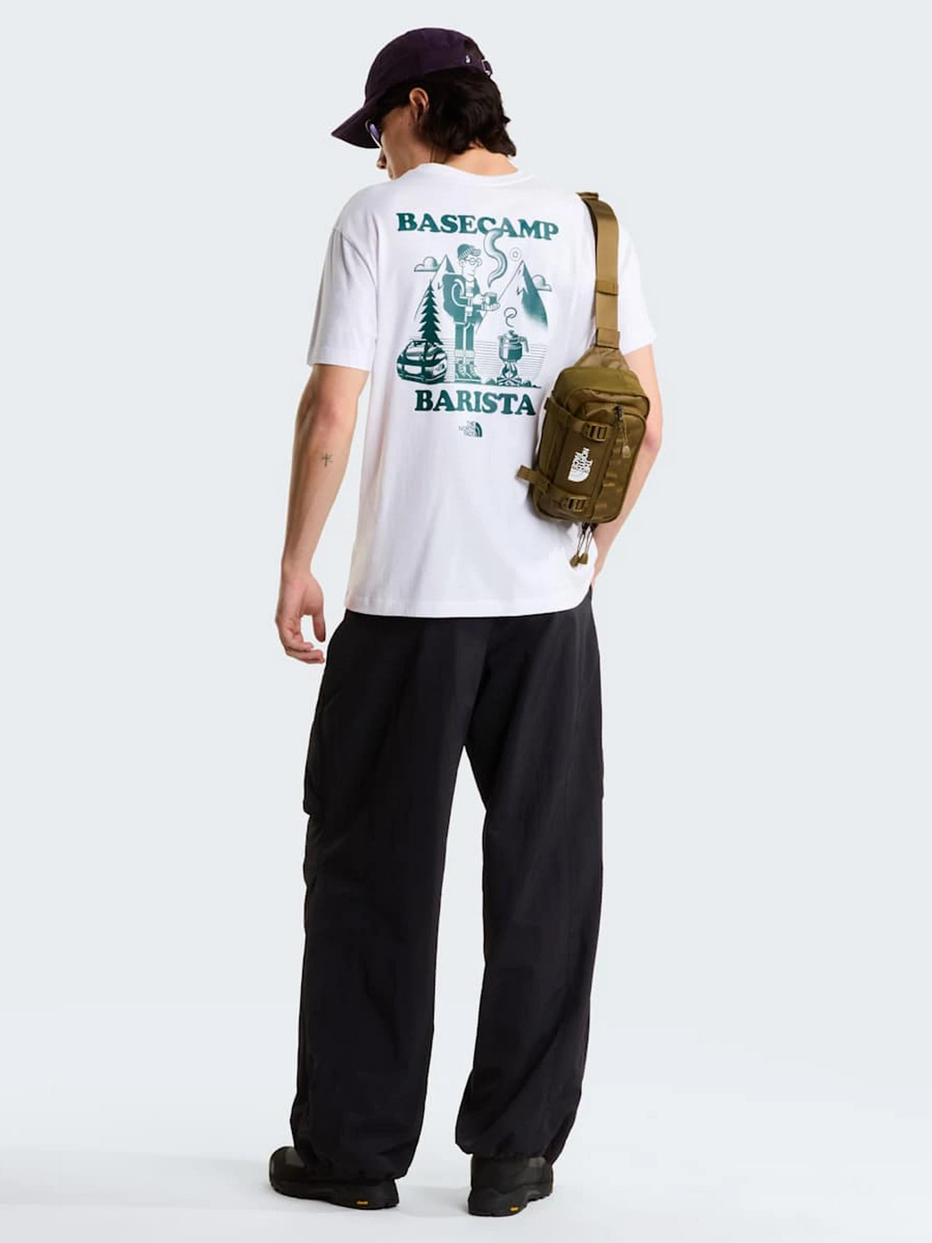 Футболки и поло The North Face U BASECAMP BARISTA RELAXED SHO модель NF0A8JAAVD91 Футболки и поло The North Face U BASECAMP BARISTA RELAXED SHO модель NF0A8JAAVD91 Фото