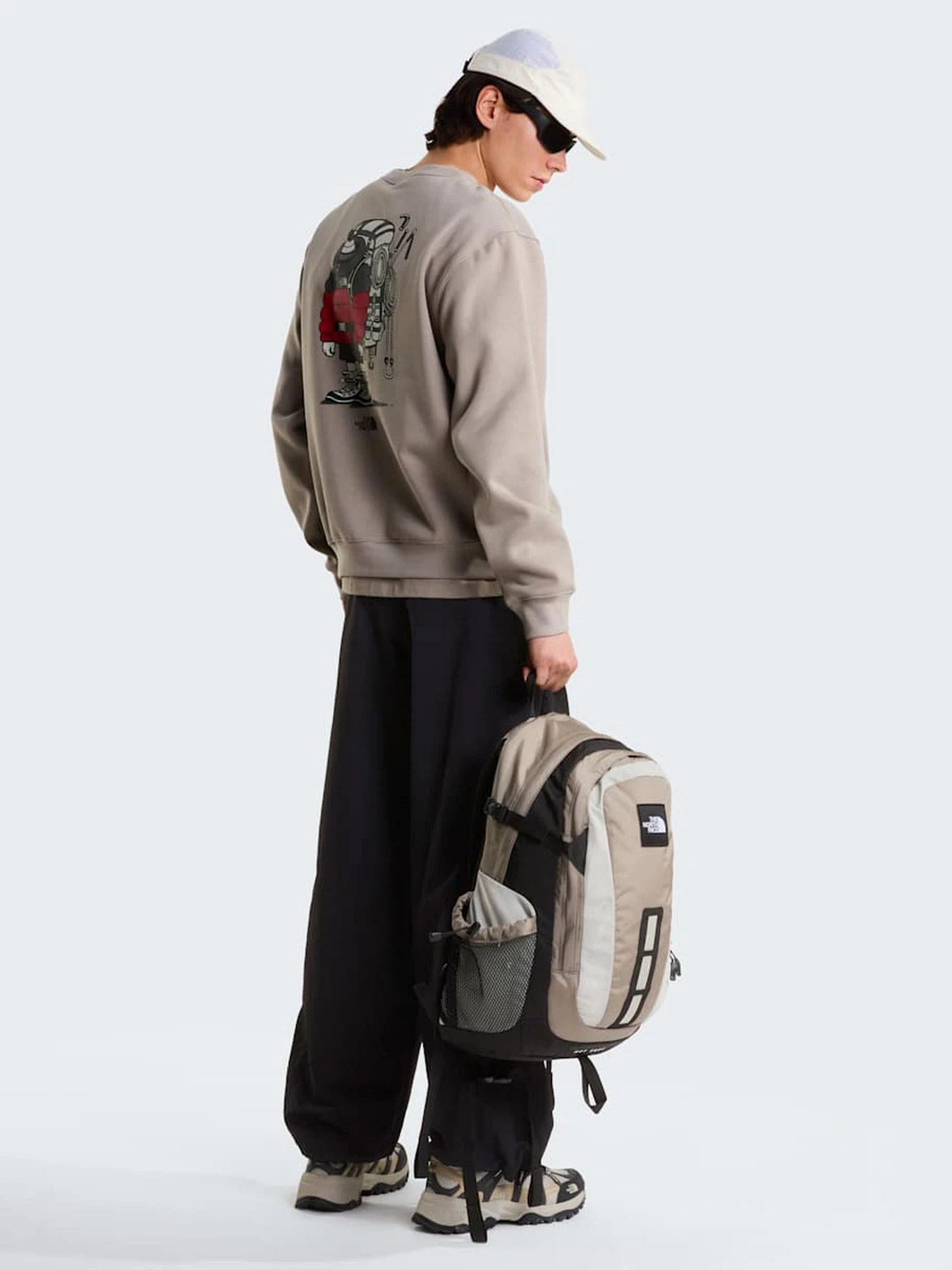 Худи и свитшоты The North Face U GEAR UP GET OUT RELAXED CREW модель NF0A8JB52MB1 Худи и свитшоты The North Face U GEAR UP GET OUT RELAXED CREW модель NF0A8JB52MB1 Фото