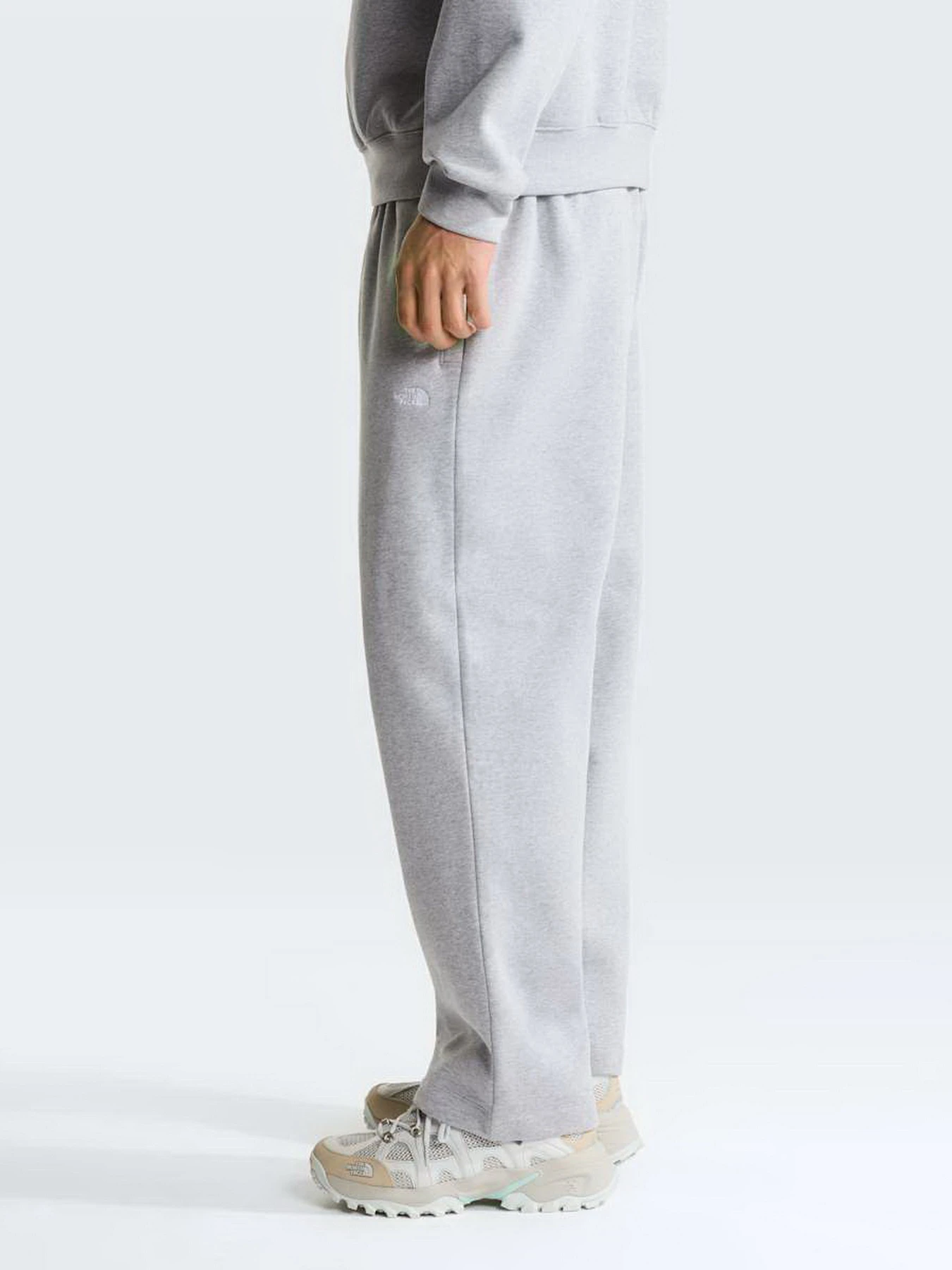 Брюки The North Face M ESSENTIAL SIMPLE DOME RELAXE модель NF0A8JBBCQO1 Фото