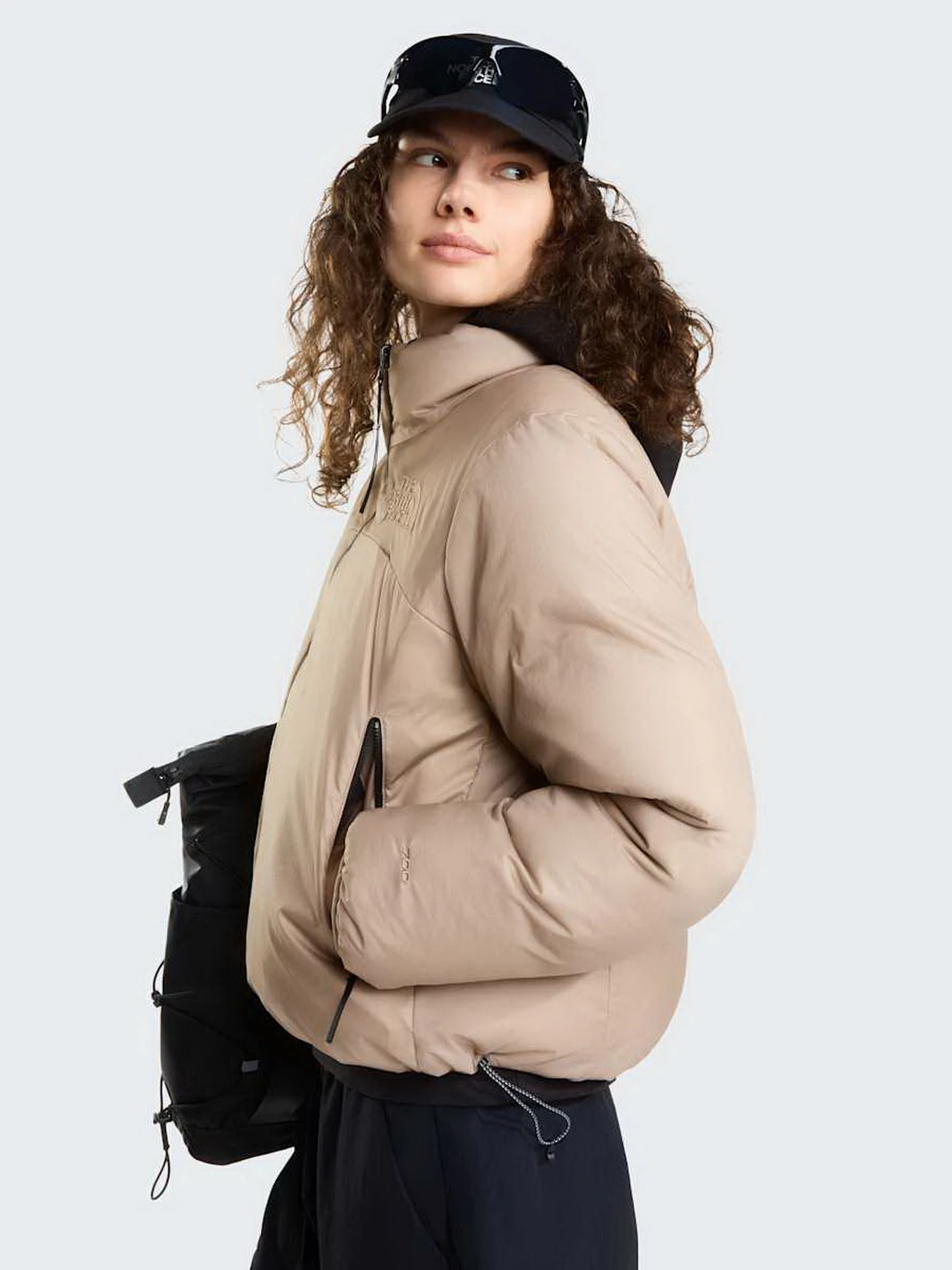 Куртки та дублянки The North Face W PERTEX NUPTSE REVERSIBLE JAC модель NF0A8JMCT071 Куртки та дублянки The North Face W PERTEX NUPTSE REVERSIBLE JAC модель NF0A8JMCT071 Фото