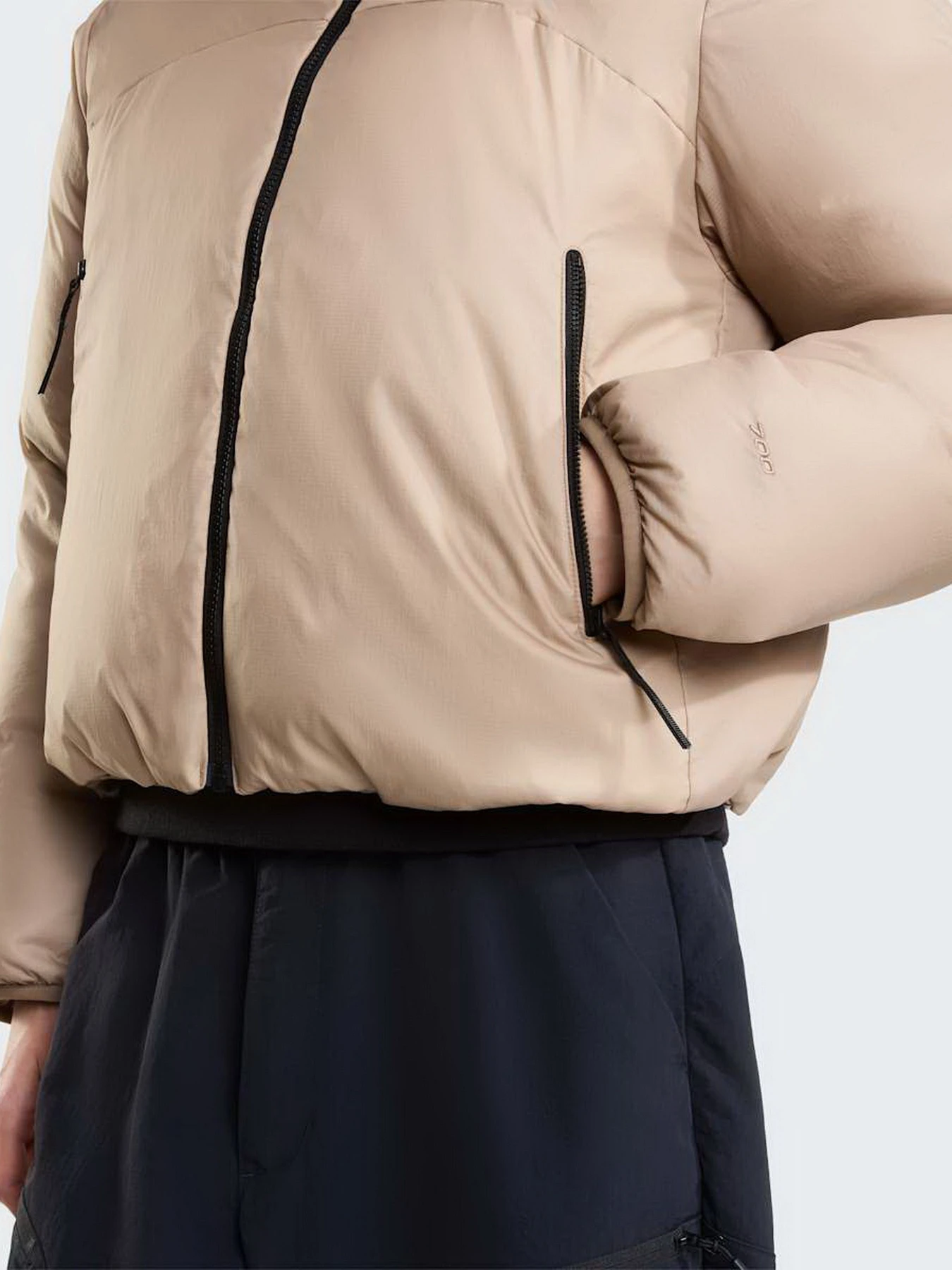 Куртки та дублянки The North Face W PERTEX NUPTSE REVERSIBLE JAC модель NF0A8JMCT071 Куртки та дублянки The North Face W PERTEX NUPTSE REVERSIBLE JAC модель NF0A8JMCT071 Фото
