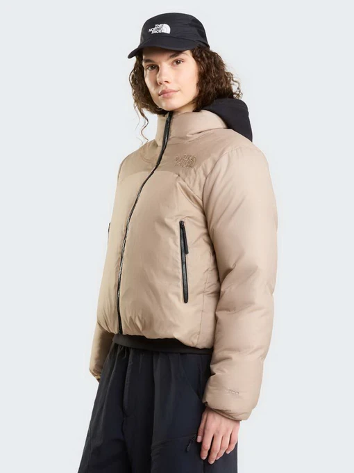 Куртки та дублянки The North Face W PERTEX NUPTSE REVERSIBLE JAC модель NF0A8JMCT071 Фото