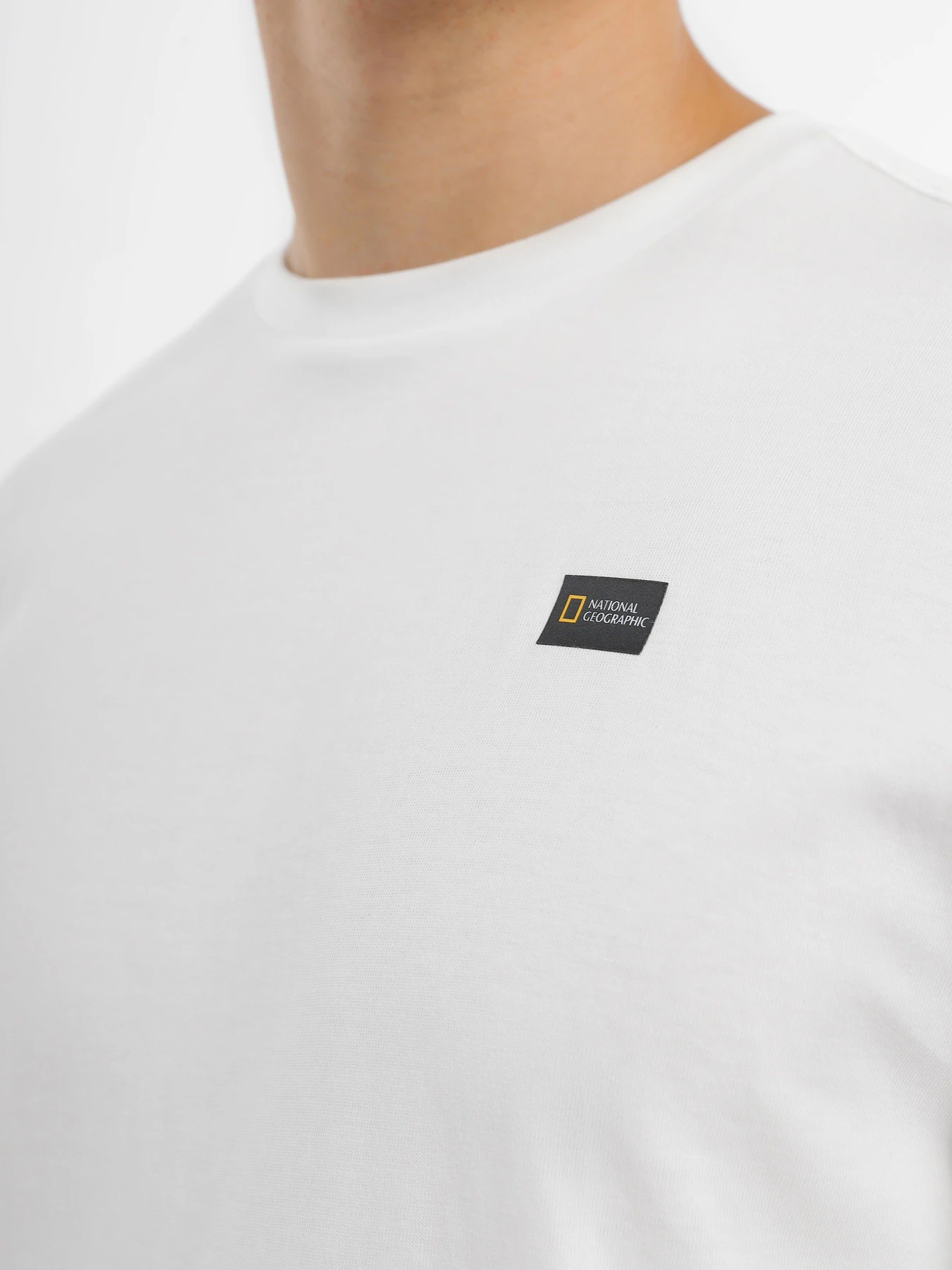 Футболки и поло National Geographic Foundation Small Logo модель M999-03-820_білий Футболки и поло National Geographic Foundation Small Logo модель M999-03-820_білий Фото