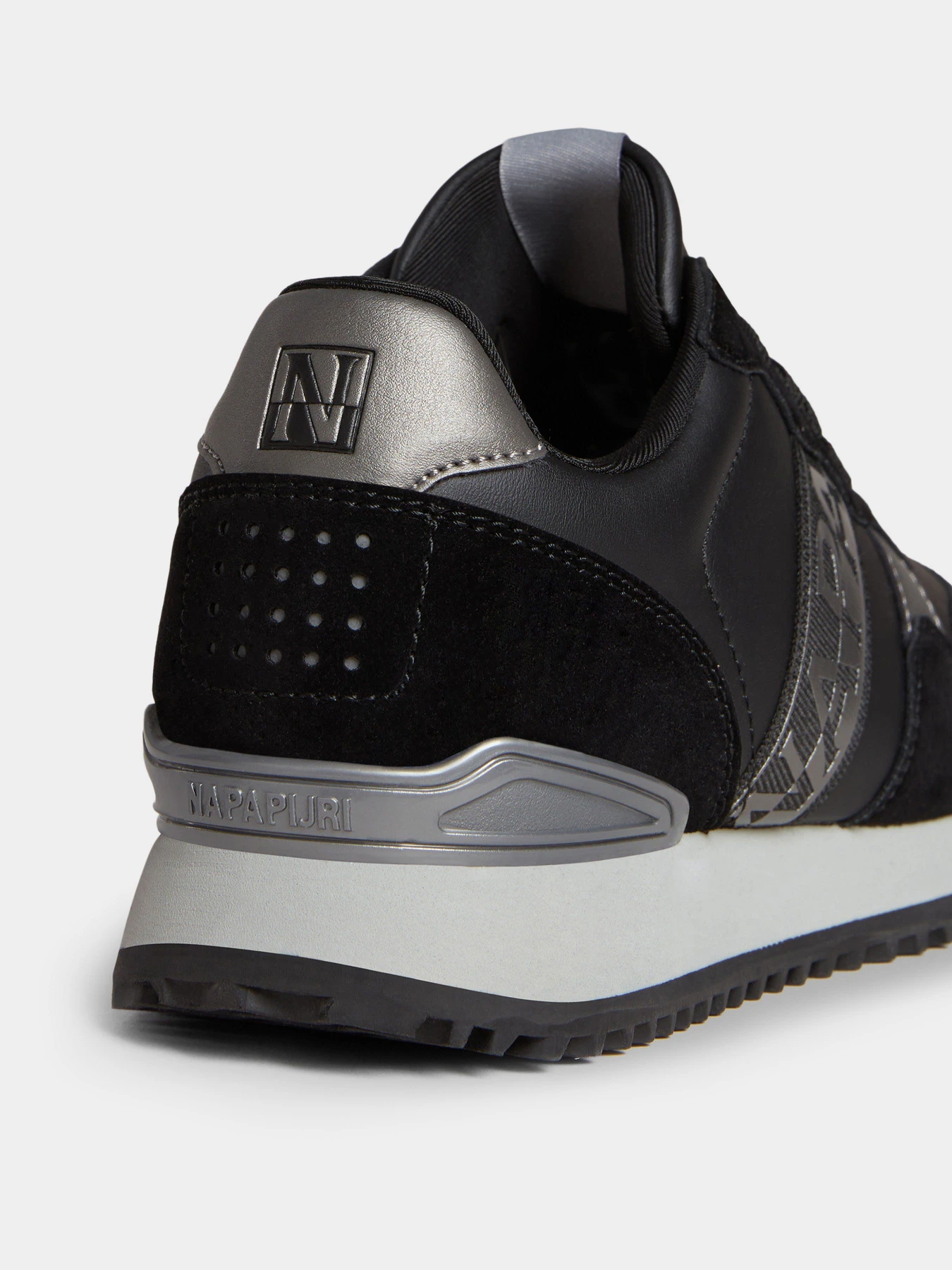 Кросівки Napapijri Astra Faux Leather Trainers модель NP0A4HWB0411 Фото