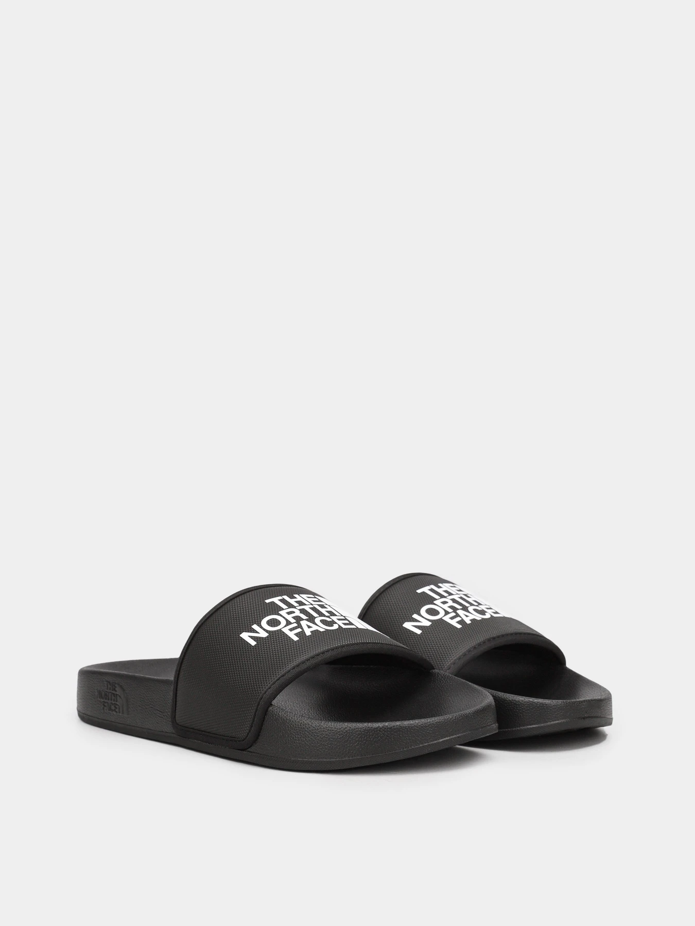 Шльопанці The North Face W Base Camp Slide III модель NF0A4T2SKY41 Шльопанці The North Face W Base Camp Slide III модель NF0A4T2SKY41 Фото
