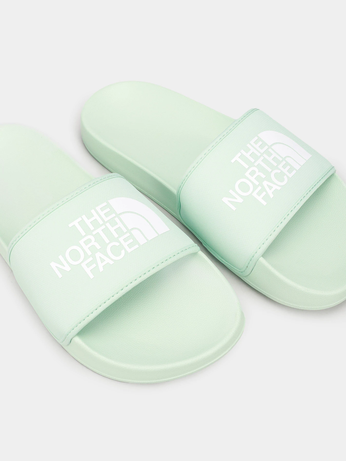 Шлёпанцы The North Face Base Camp Slide III модель NF0A4T2SZ8U1 Шлёпанцы The North Face Base Camp Slide III модель NF0A4T2SZ8U1 Фото