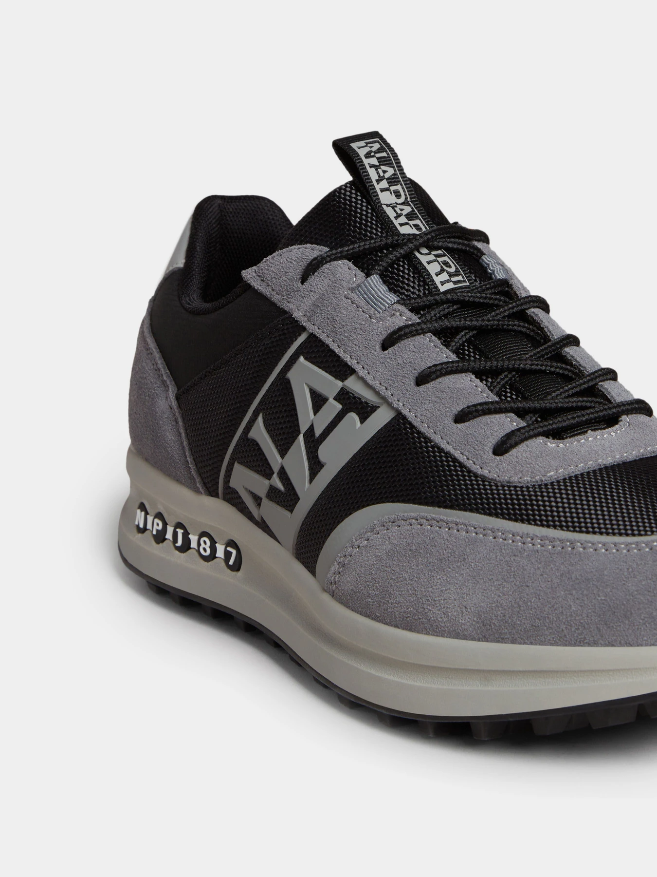 Кроссовки Napapijri Slate Suede Trainers модель NP0A4HVIZ021 Фото