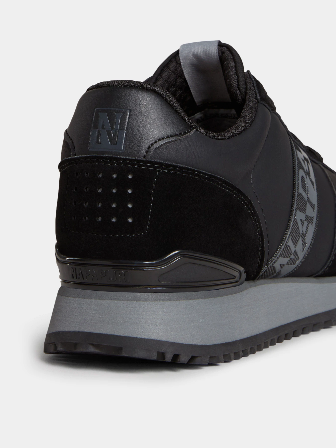 Кросівки Napapijri Faux Leather Cosmos модель NP0A4HVO0411 Кросівки Napapijri Faux Leather Cosmos модель NP0A4HVO0411 Фото