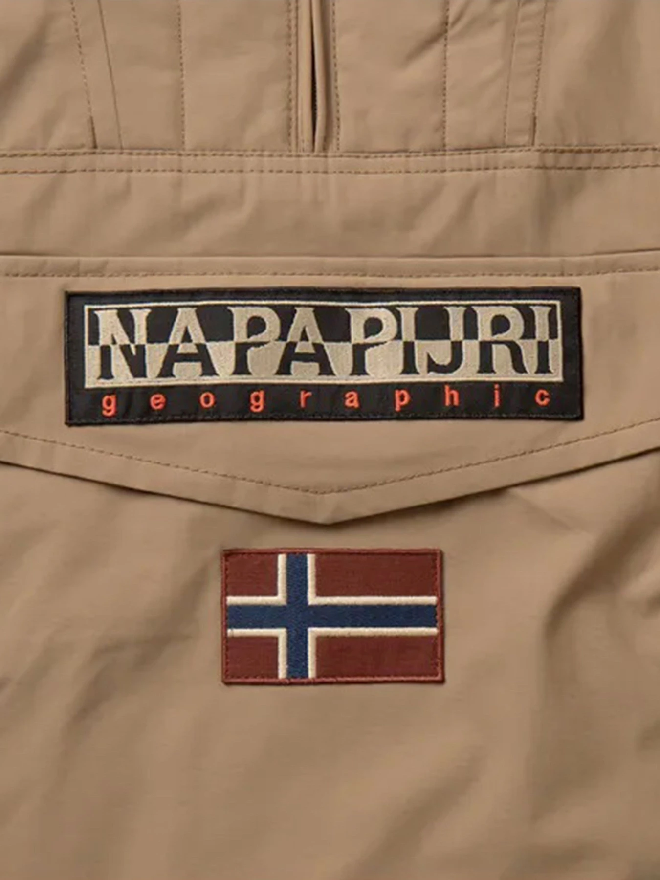 Куртки и дубленки Napapijri Rainforest Pocket 1 модель NP0A4EGYNC21 Куртки и дубленки Napapijri Rainforest Pocket 1 модель NP0A4EGYNC21 Фото