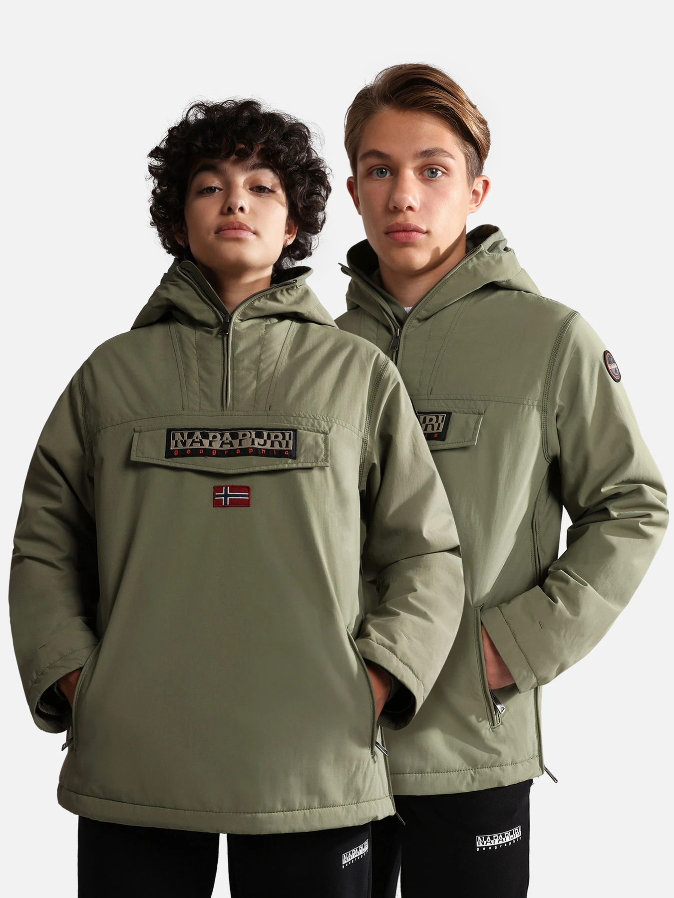 Куртки и дубленки Napapijri Rainforest Pkt 2 модель NP0A4GNAGAE1 Куртки и дубленки Napapijri Rainforest Pkt 2 модель NP0A4GNAGAE1 Фото