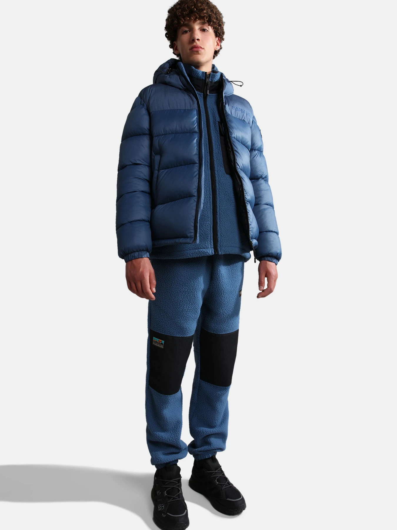 Куртки и дубленки Napapijri T-Step Fz модель NP0A4GVWBS5S Куртки и дубленки Napapijri T-Step Fz модель NP0A4GVWBS5S Фото