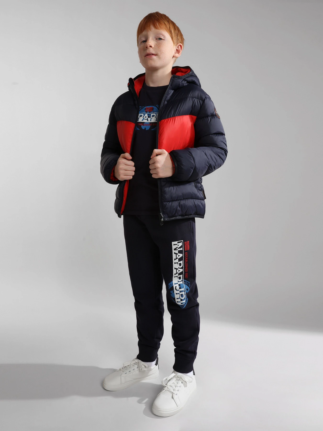 Брюки Napapijri K M-Cord модель NP0A4GW91761 Брюки Napapijri K M-Cord модель NP0A4GW91761 Фото