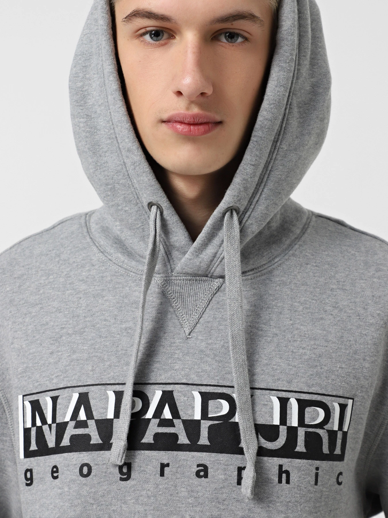 Худи и свитшоты Napapijri Bop H Med модель NP0A4H3F1601 Худи и свитшоты Napapijri Bop H Med модель NP0A4H3F1601 Фото