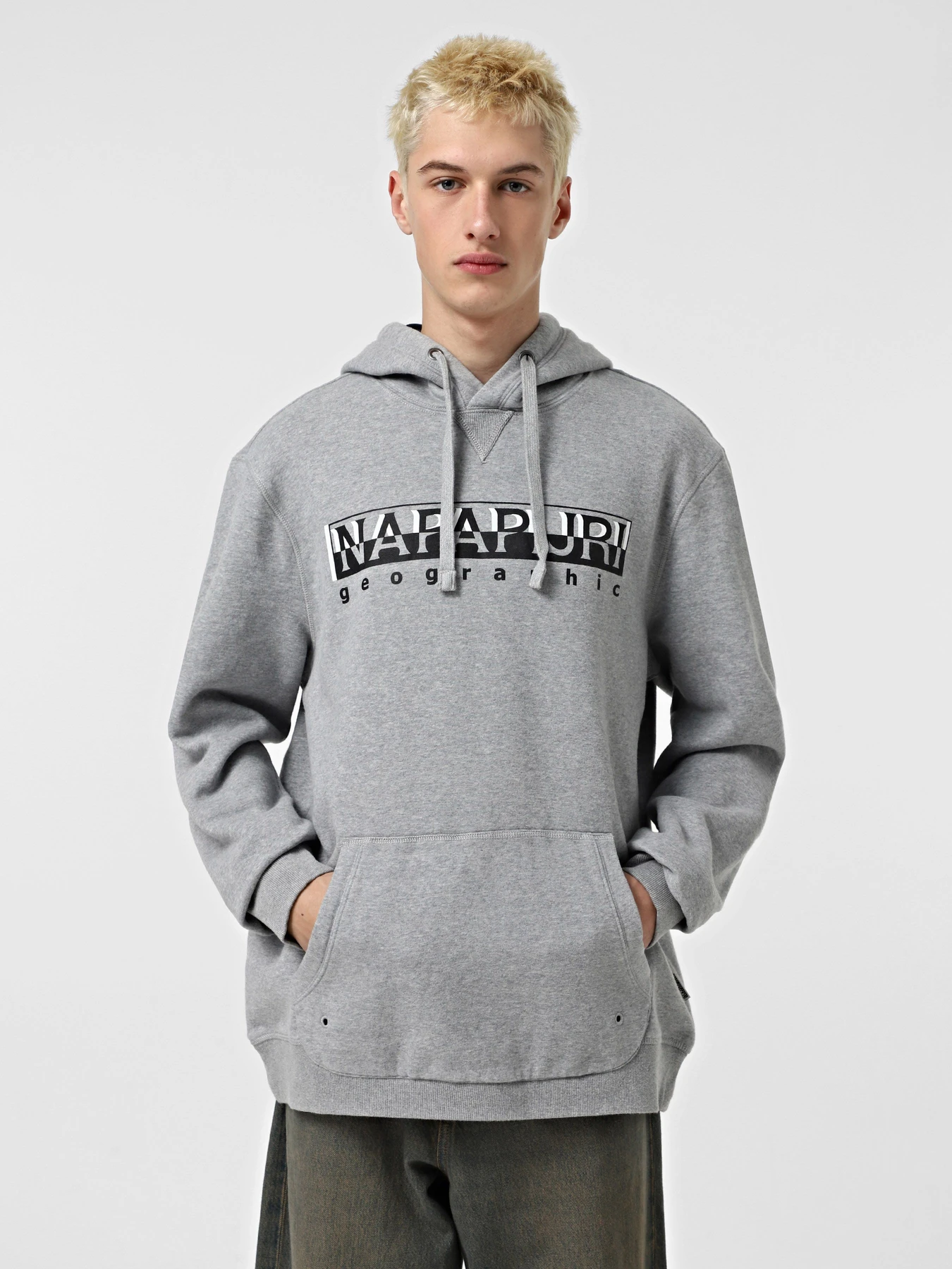 Худи и свитшоты Napapijri Bop H Med модель NP0A4H3F1601 Худи и свитшоты Napapijri Bop H Med модель NP0A4H3F1601 Фото