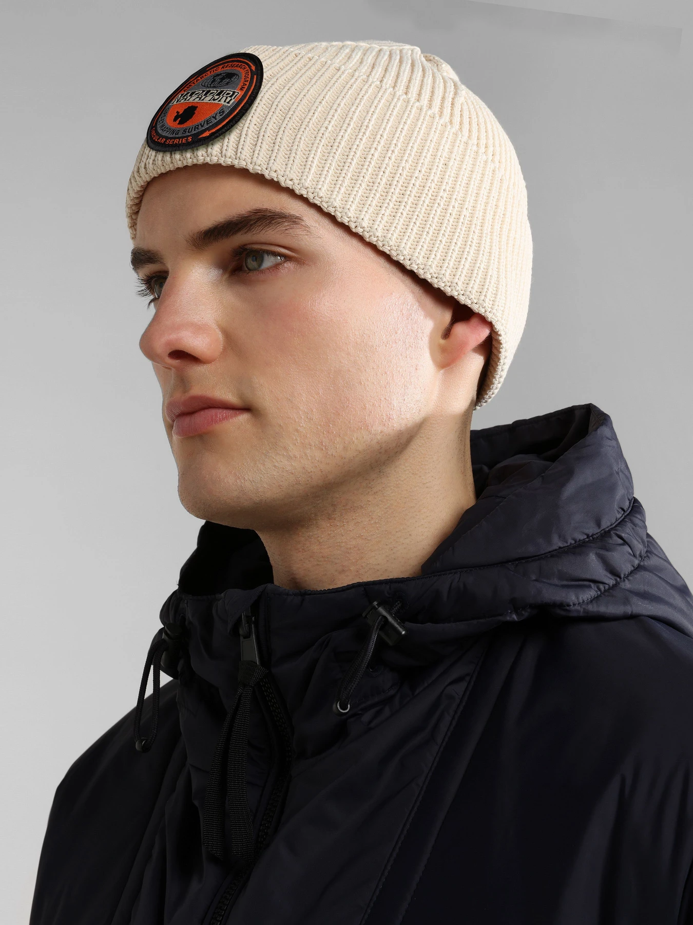 Шапки и кепки Napapijri Circular Beanie модель NP0A4H7XNS52 Шапки и кепки Napapijri Circular Beanie модель NP0A4H7XNS52 Фото