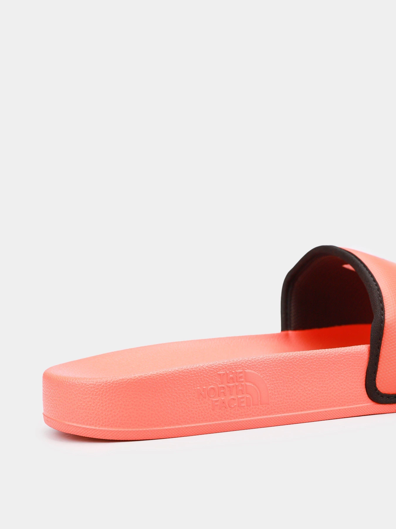 Шльопанці The North Face Base Camp Slide III модель NF0A4T2RYXP1 Шльопанці The North Face Base Camp Slide III модель NF0A4T2RYXP1 Фото