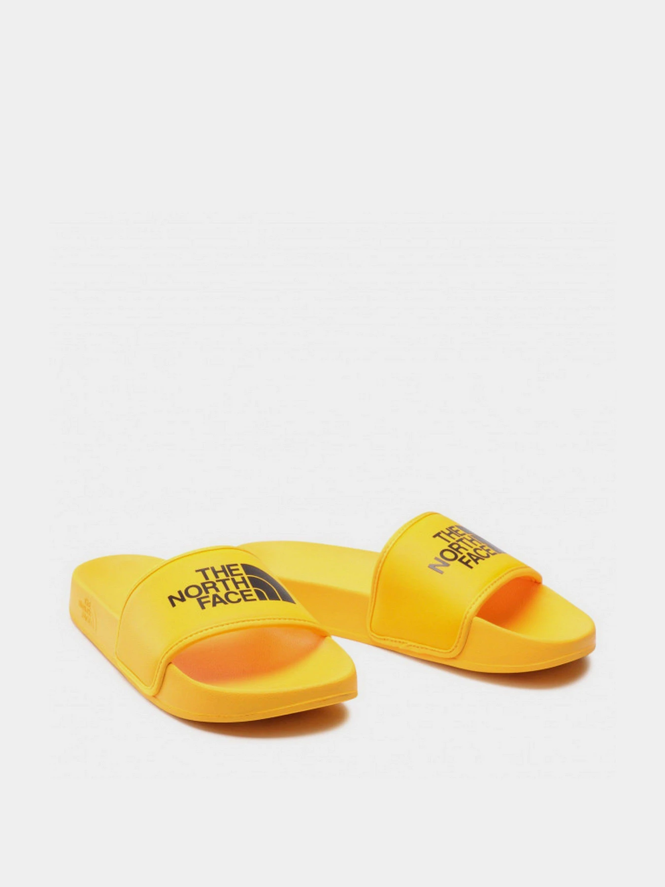 Шльопанці The North Face Base Camp Slide III модель NF0A4T2RZU31 Шльопанці The North Face Base Camp Slide III модель NF0A4T2RZU31 Фото