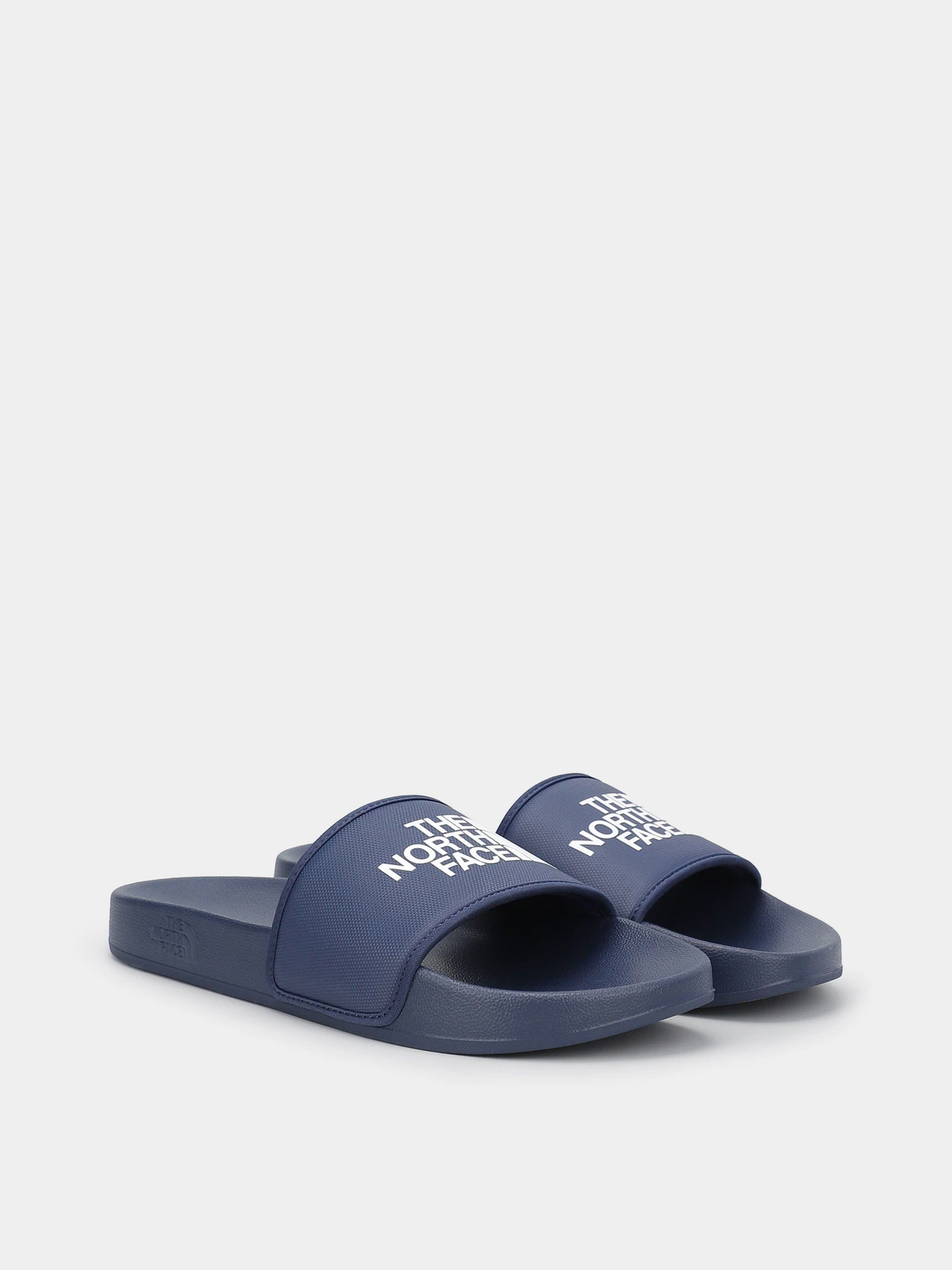 Шлёпанцы The North Face Base Camp Slide III модель NF0A4T2RI851 Шлёпанцы The North Face Base Camp Slide III модель NF0A4T2RI851 Фото