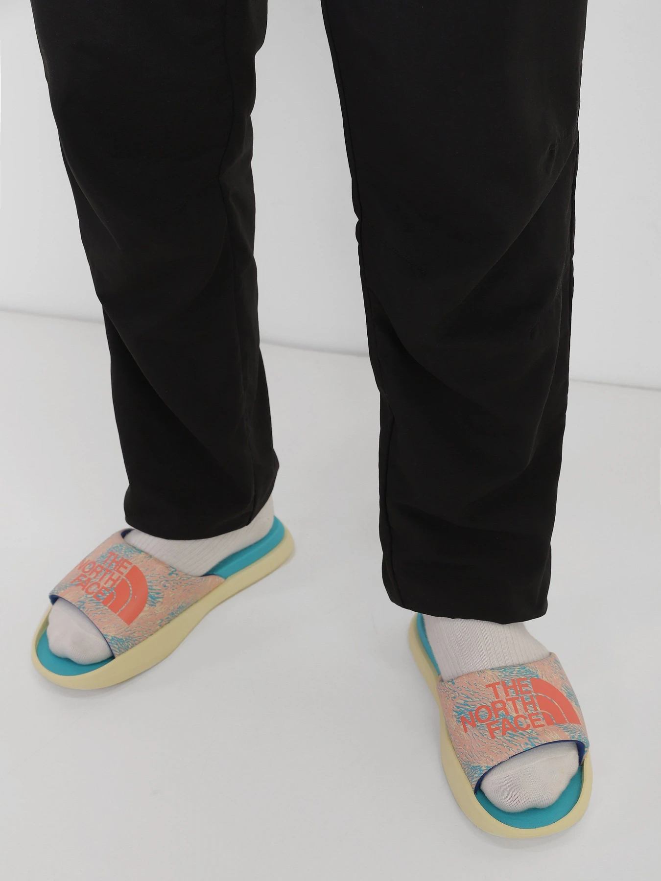 Шлёпанцы The North Face Triarch модель NF0A5JCAIHZ1 Шлёпанцы The North Face Triarch модель NF0A5JCAIHZ1 Фото