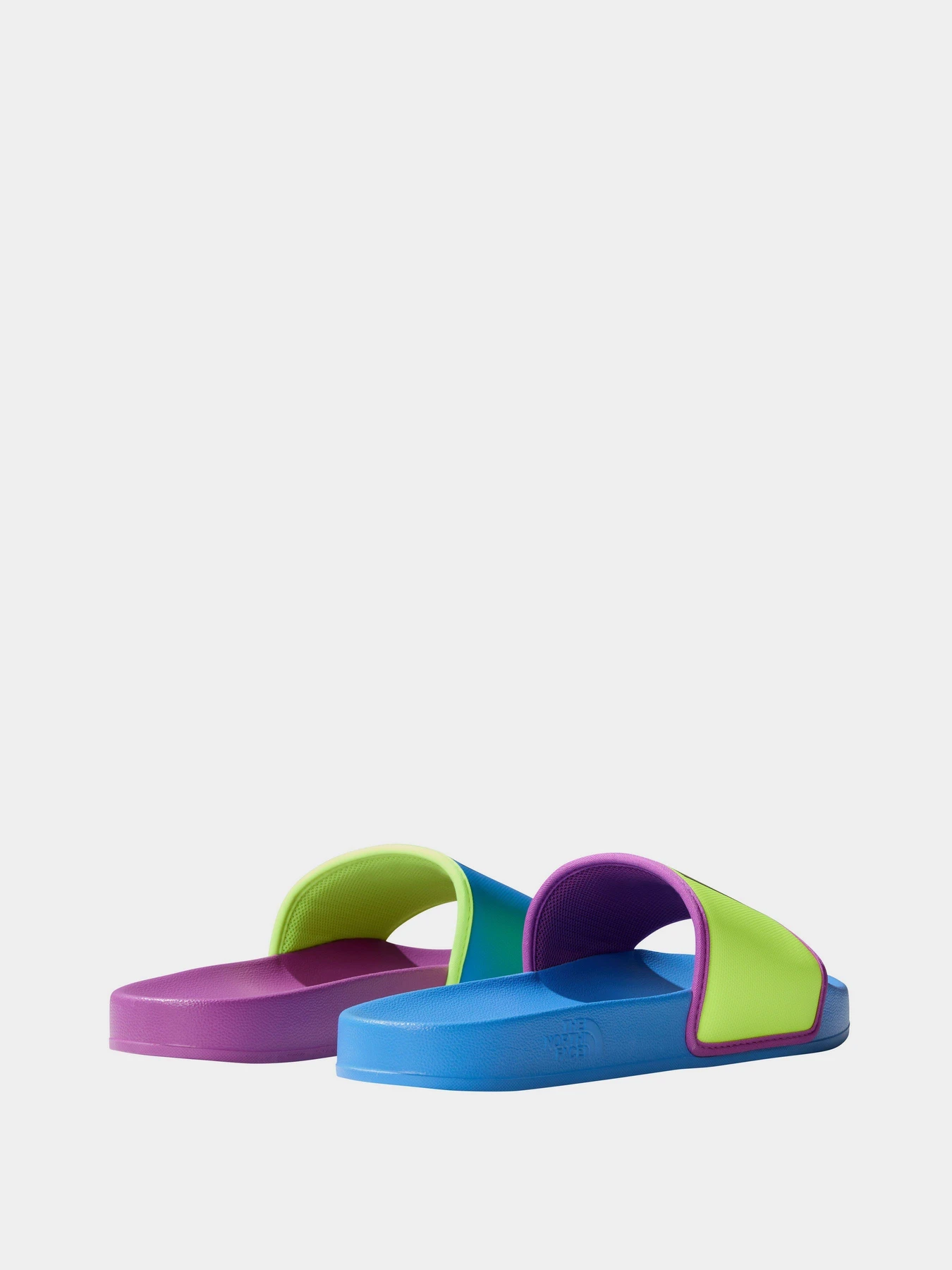 Шльопанці The North Face Base Camp Slide III модель NF0A5LVWIIV1 Шльопанці The North Face Base Camp Slide III модель NF0A5LVWIIV1 Фото