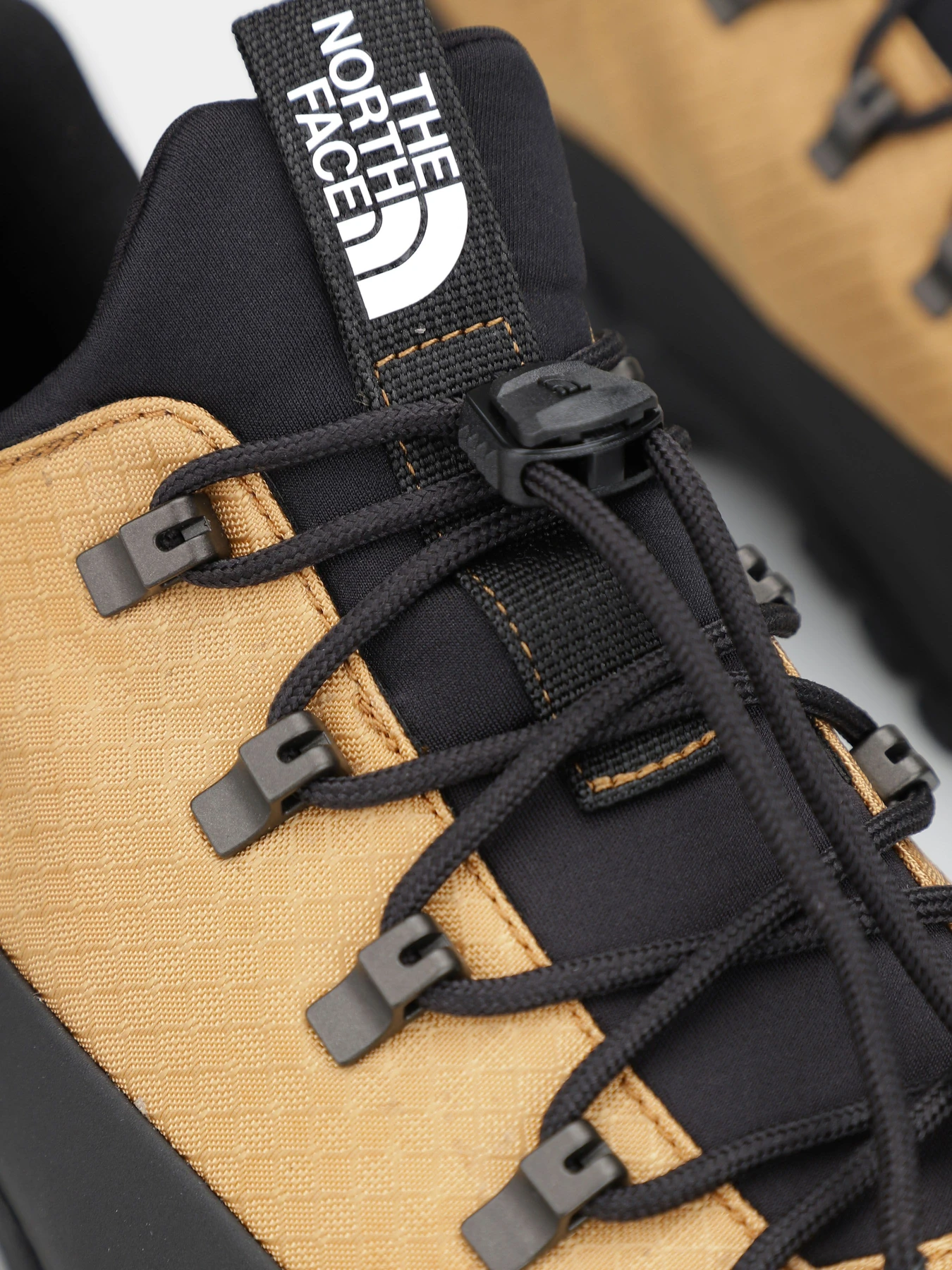 Кроссовки The North Face Glenclyffe Low модель NF0A817BKOM1 Кроссовки The North Face Glenclyffe Low модель NF0A817BKOM1 Фото