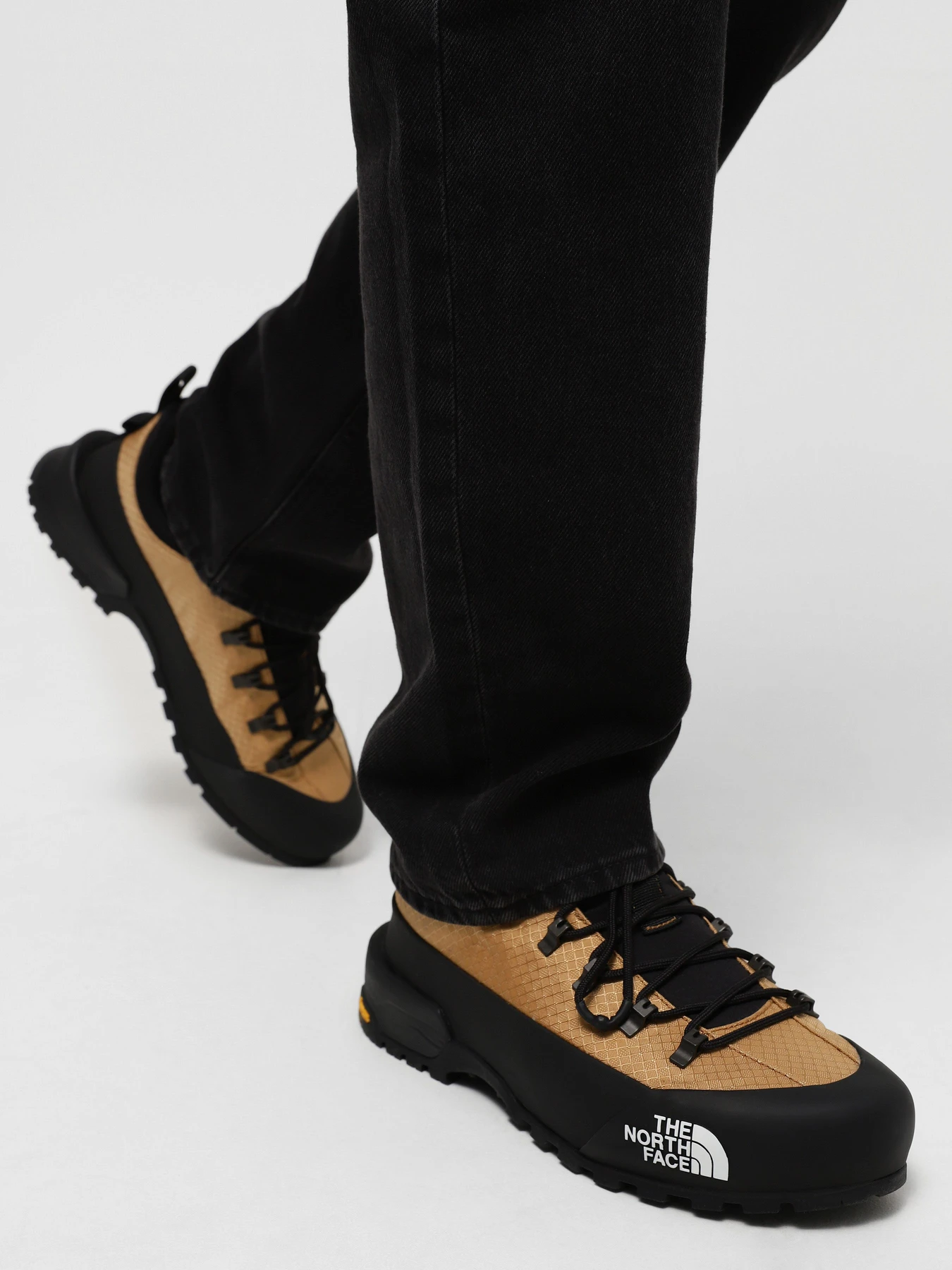 Кроссовки The North Face Glenclyffe Low модель NF0A817BKOM1 Кроссовки The North Face Glenclyffe Low модель NF0A817BKOM1 Фото