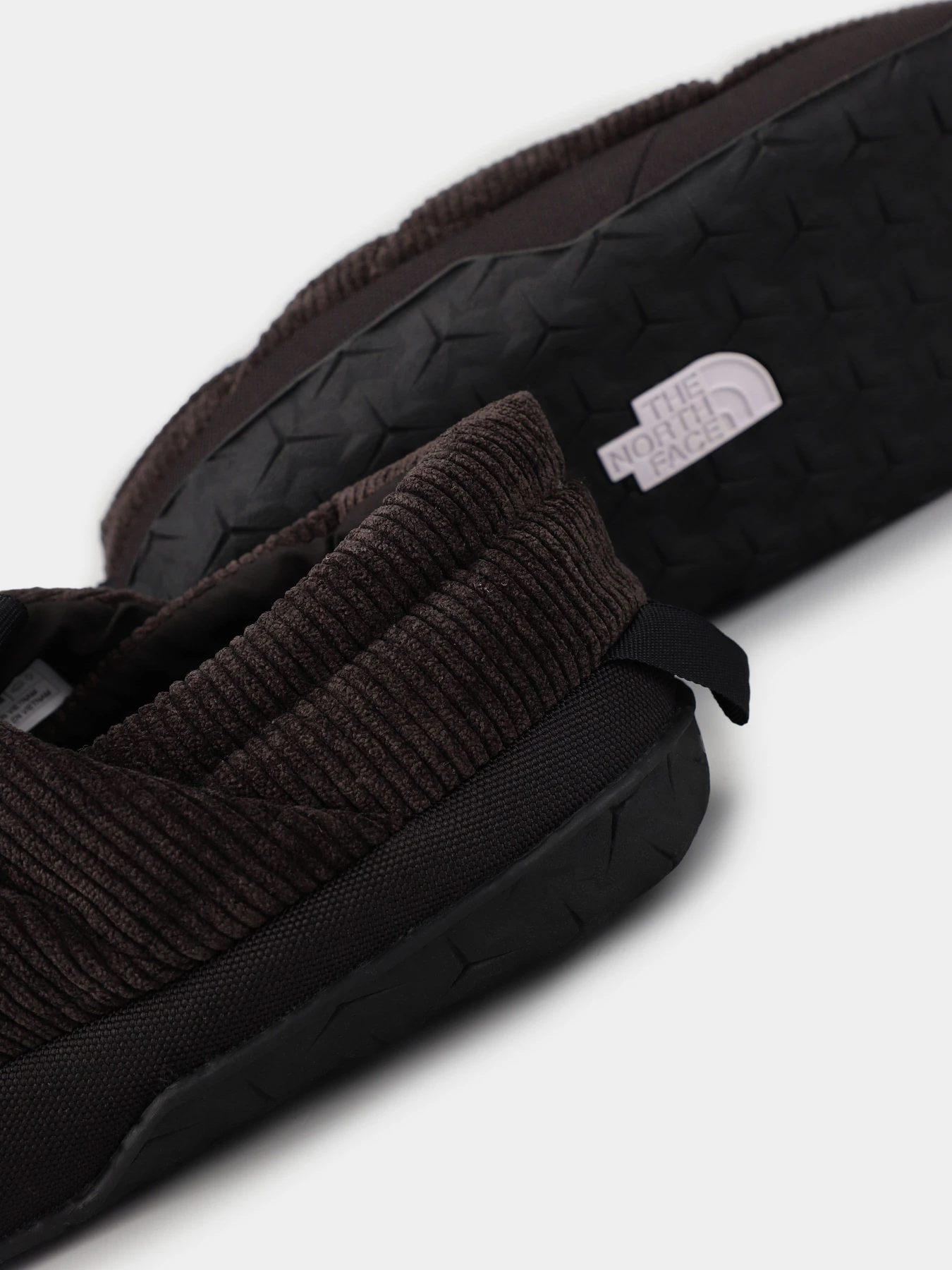 Слипоны и мокасины The North Face Nuptse Mules Corduroy модель NF0A7W4MKX71 Фото
