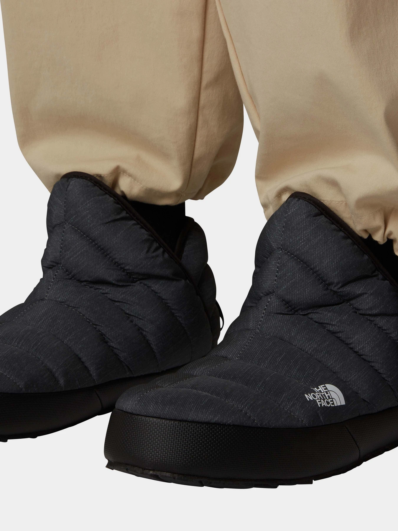 Ботинки и сапоги The North Face Thermoball™ Traction модель NF0A3MKH4111 Фото
