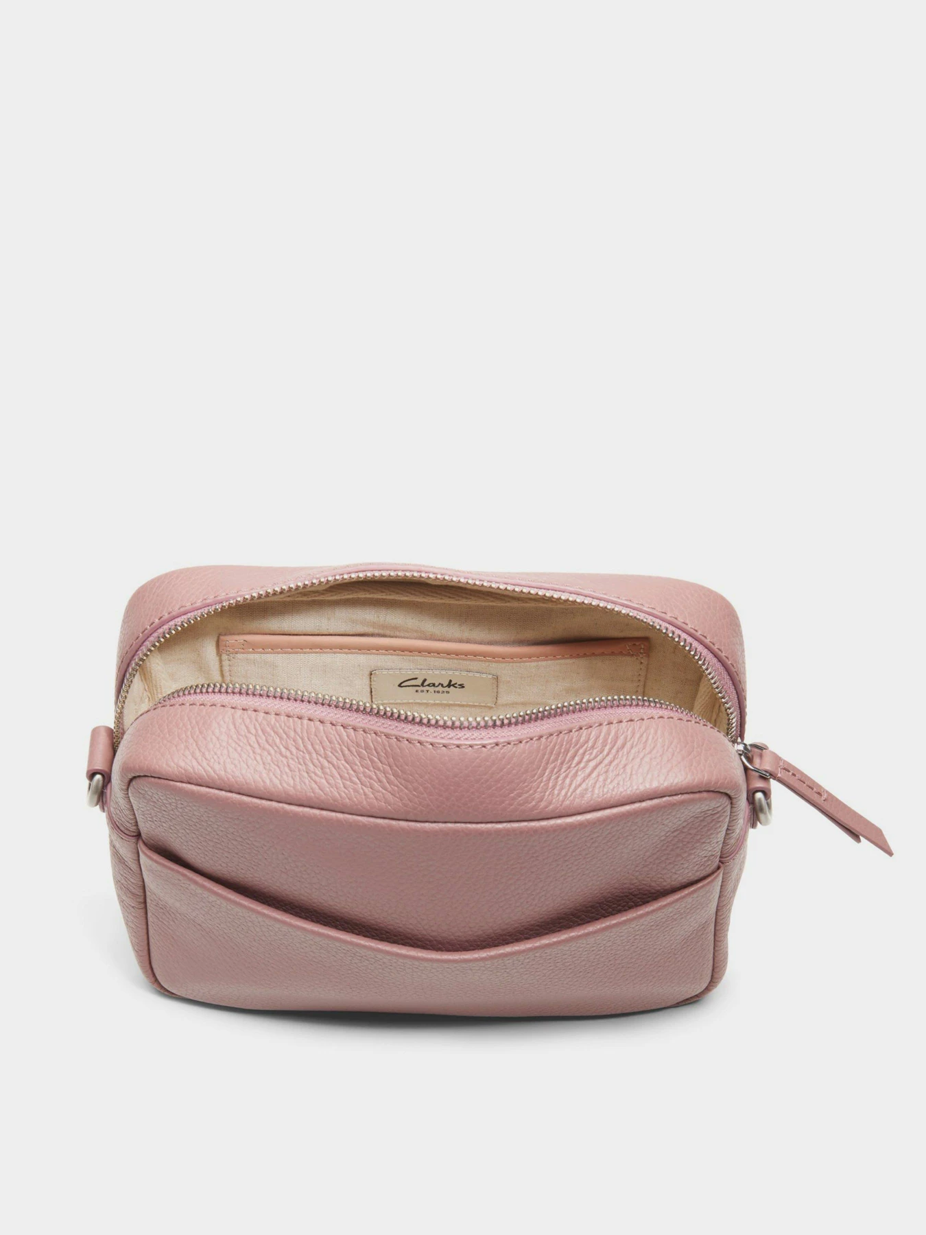 Сумки Clarks Kierra модель 26171621 Сумки Clarks Kierra модель 26171621 Фото